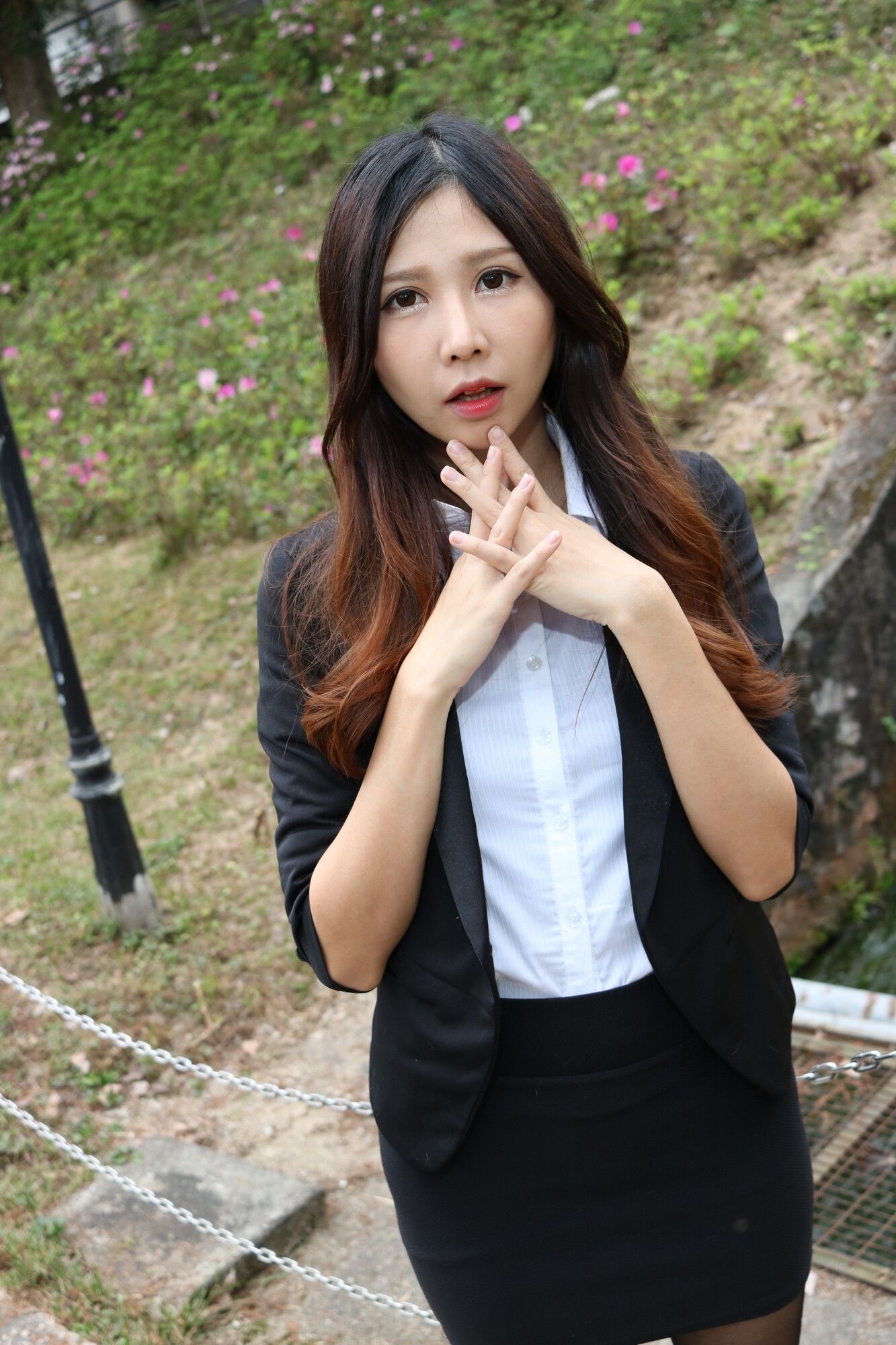 [台湾嫩模] Zooey《中文大學OL黑絲美腿》 写真集