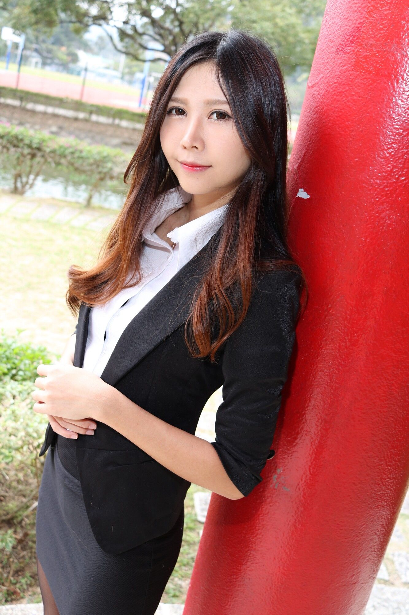 [台湾嫩模] Zooey《中文大學OL黑絲美腿》 写真集