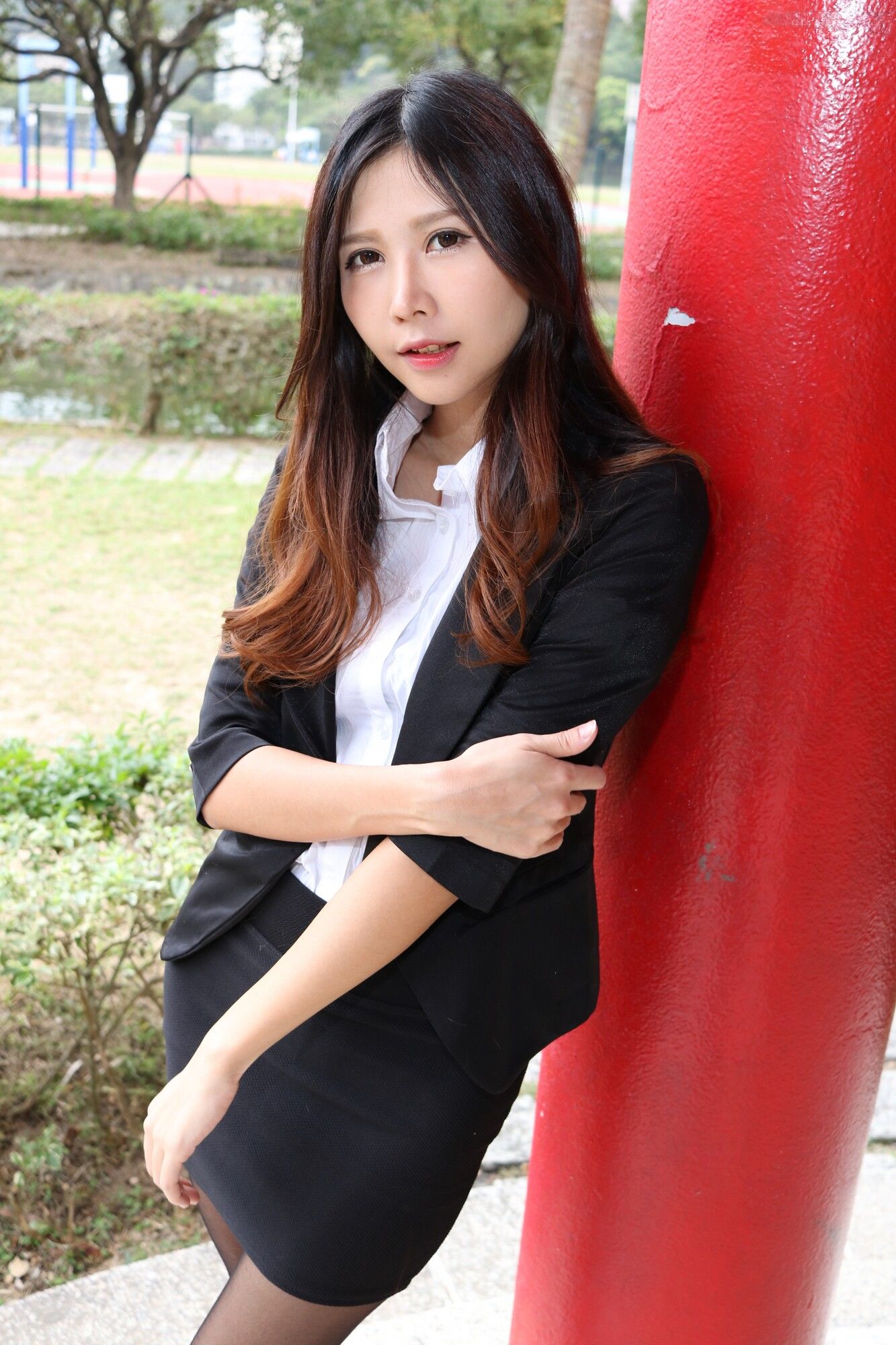 [台湾嫩模] Zooey《中文大學OL黑絲美腿》 写真集