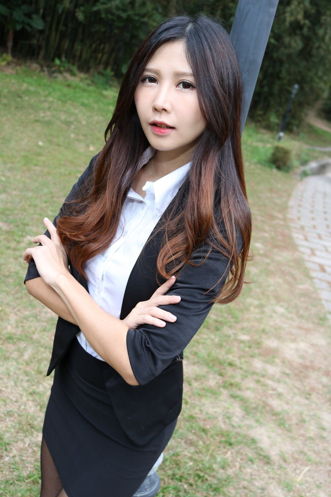 [台湾嫩模] Zooey《中文大學OL黑絲美腿》 写真集