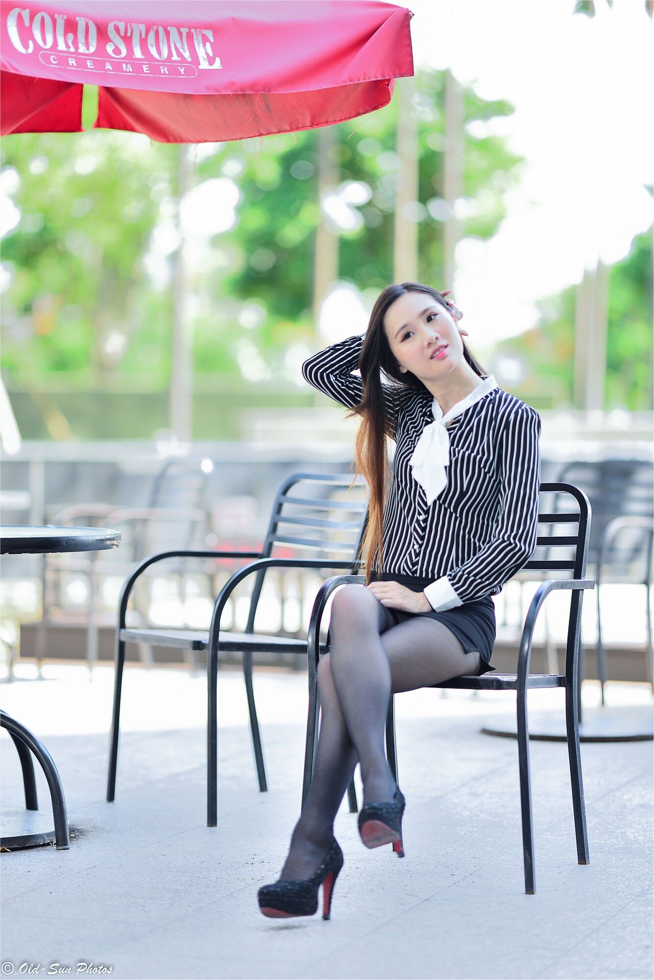 [台湾正妹] 张小米 - 黑丝OL女郎外拍 写真集