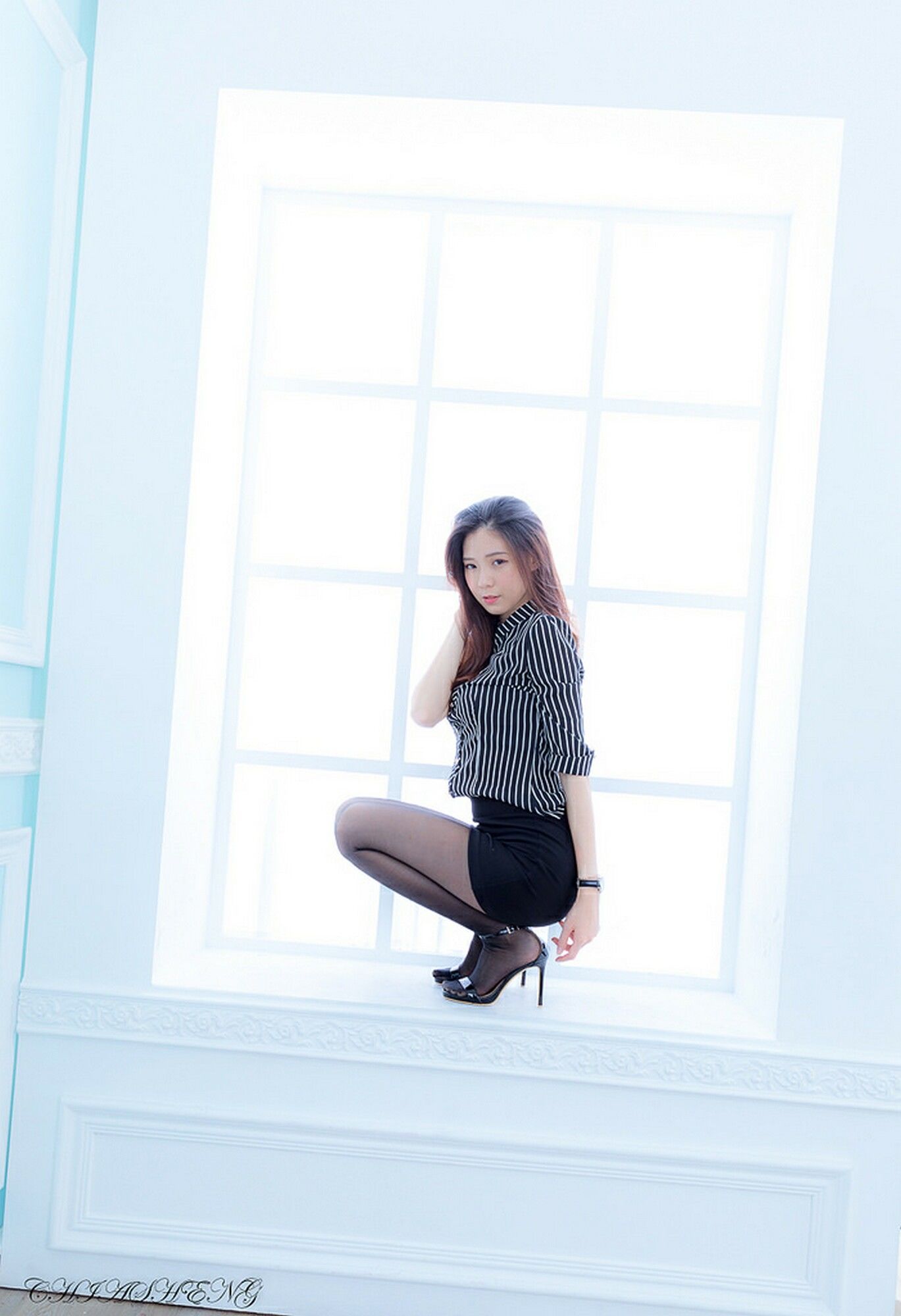 [台湾正妹] 吴若dudu - 黑丝包臀小美女 写真集