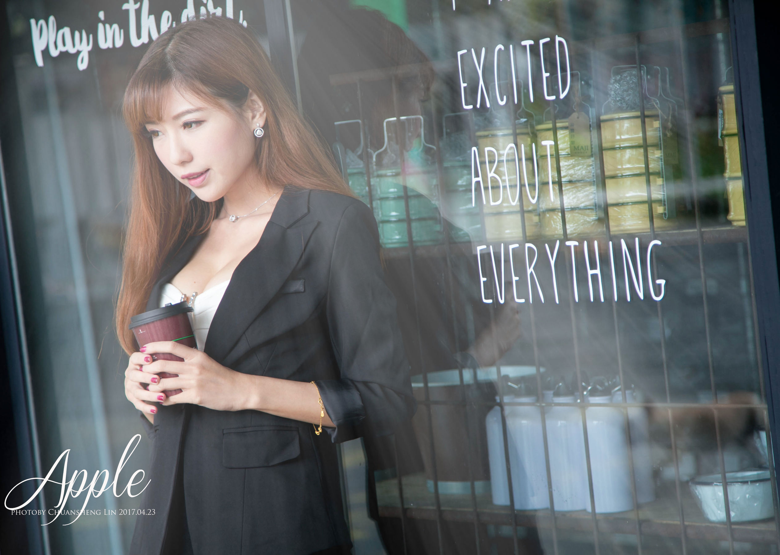 [台湾女神] 张闵净(小净) - OL外拍 写真集