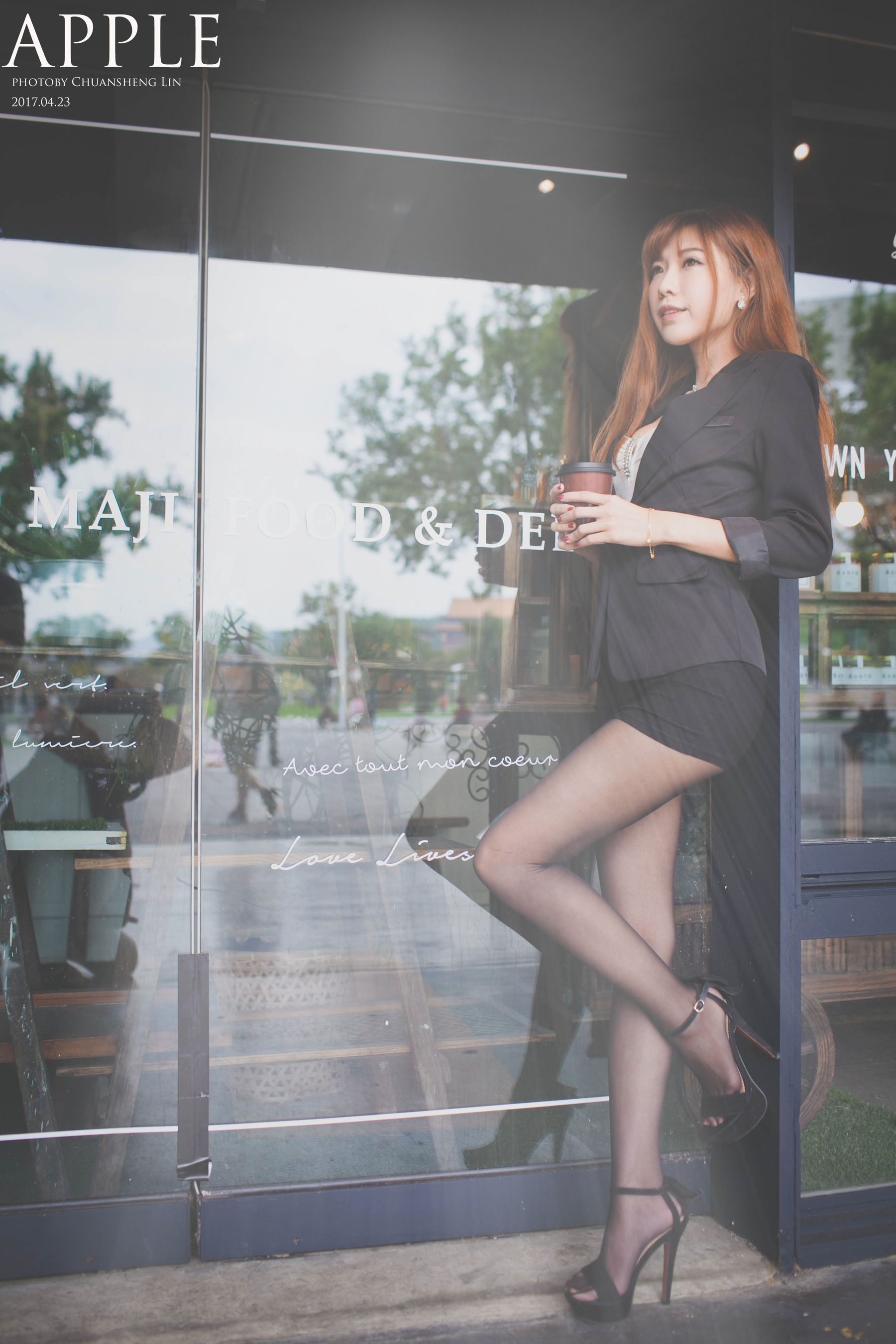 [台湾女神] 张闵净(小净) - OL外拍 写真集