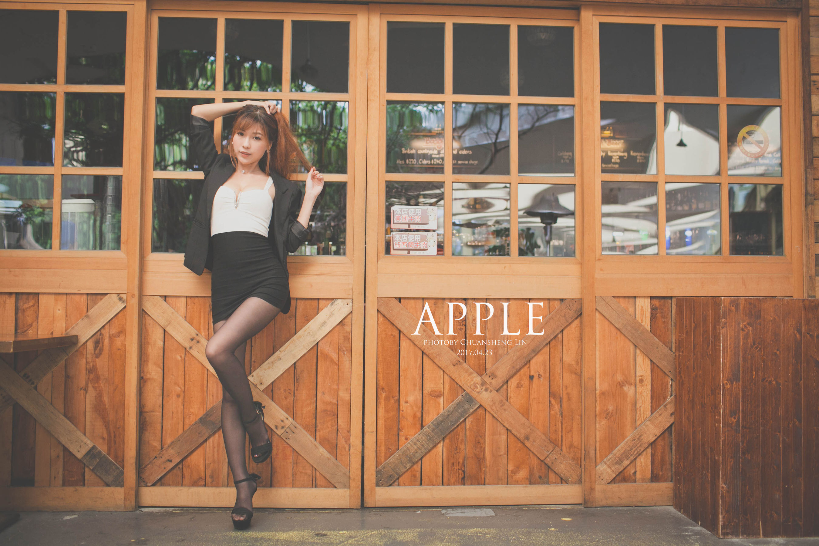 [台湾女神] 张闵净(小净) - OL外拍 写真集