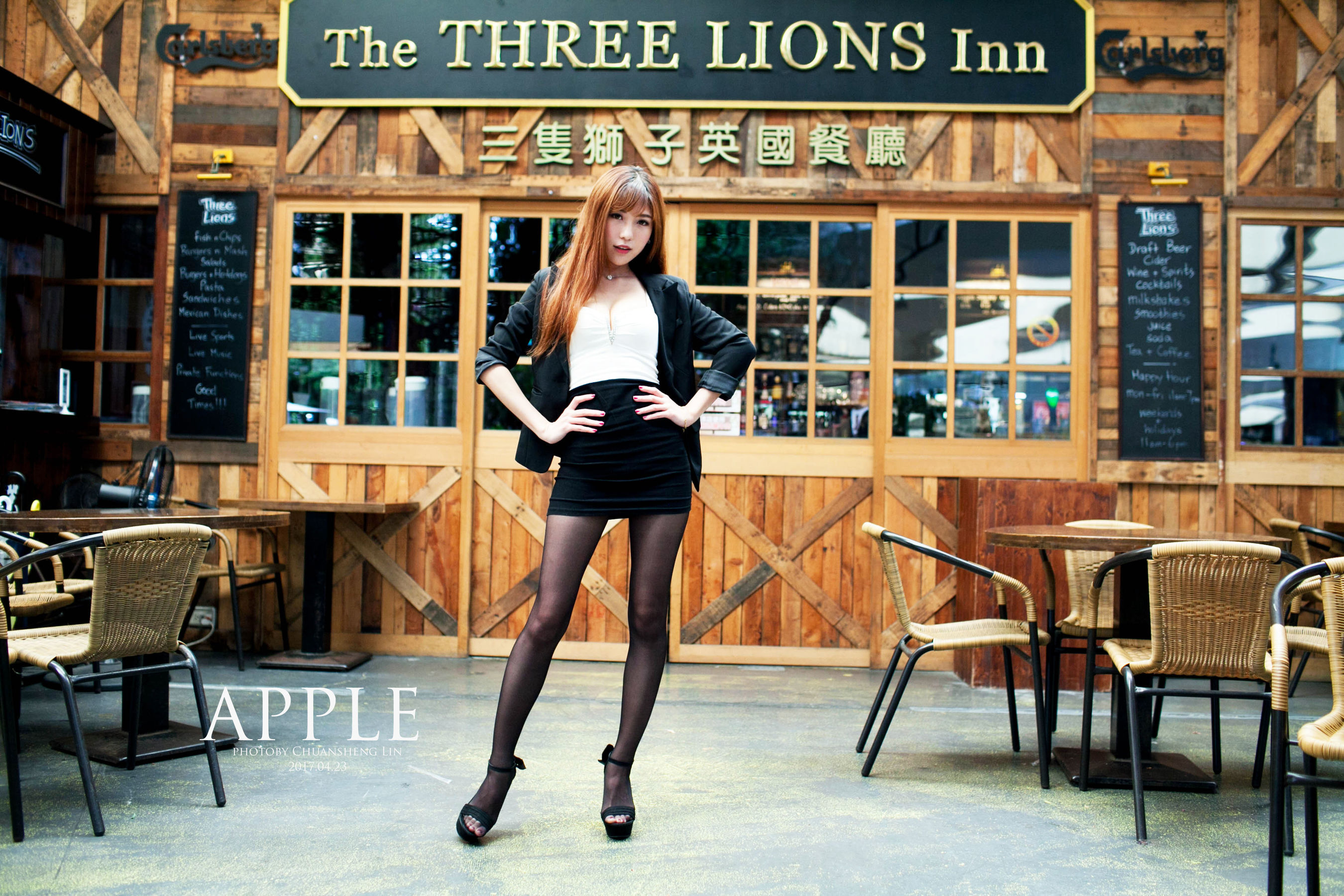 [台湾女神] 张闵净(小净) - OL外拍 写真集