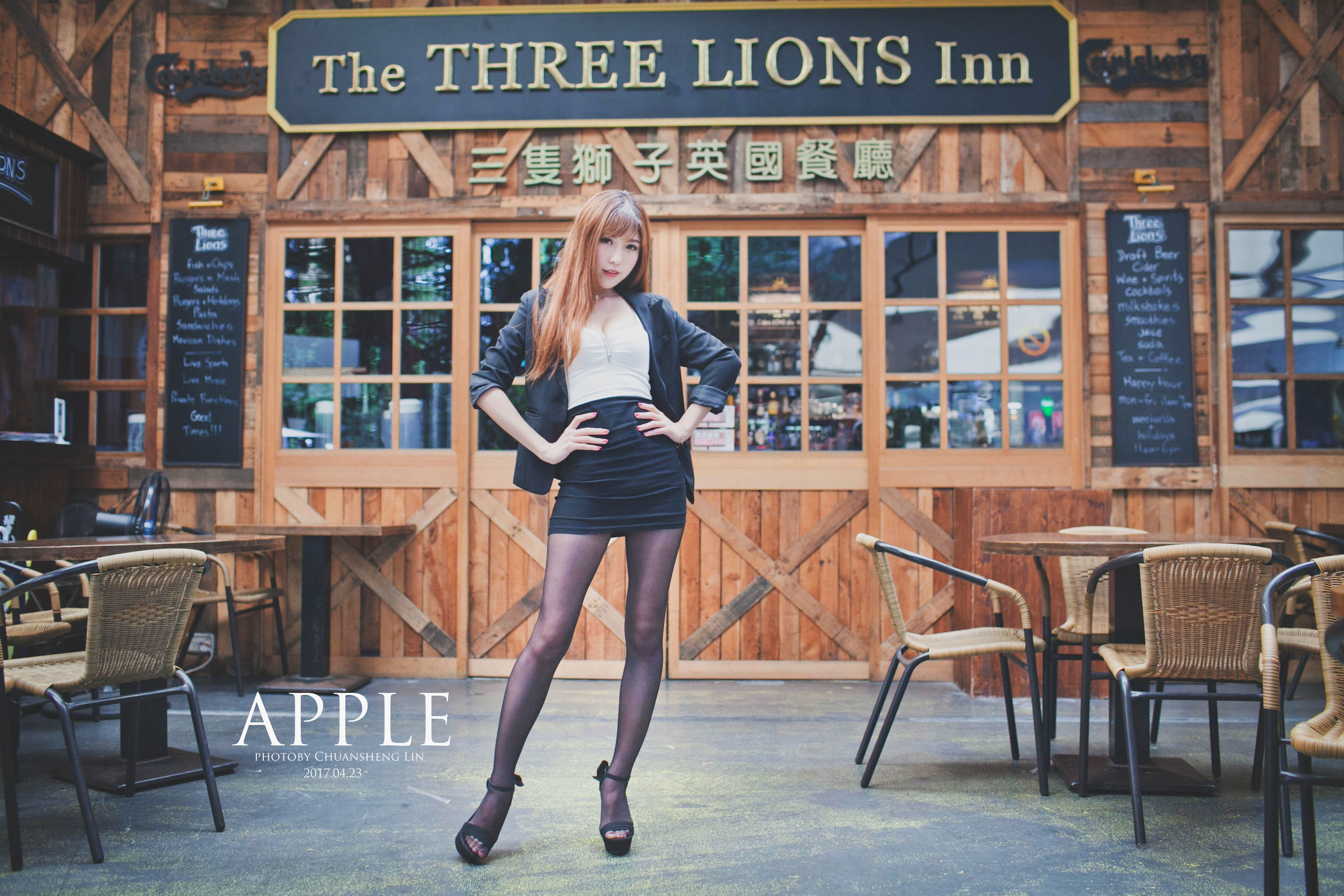 [台湾女神] 张闵净(小净) - OL外拍 写真集