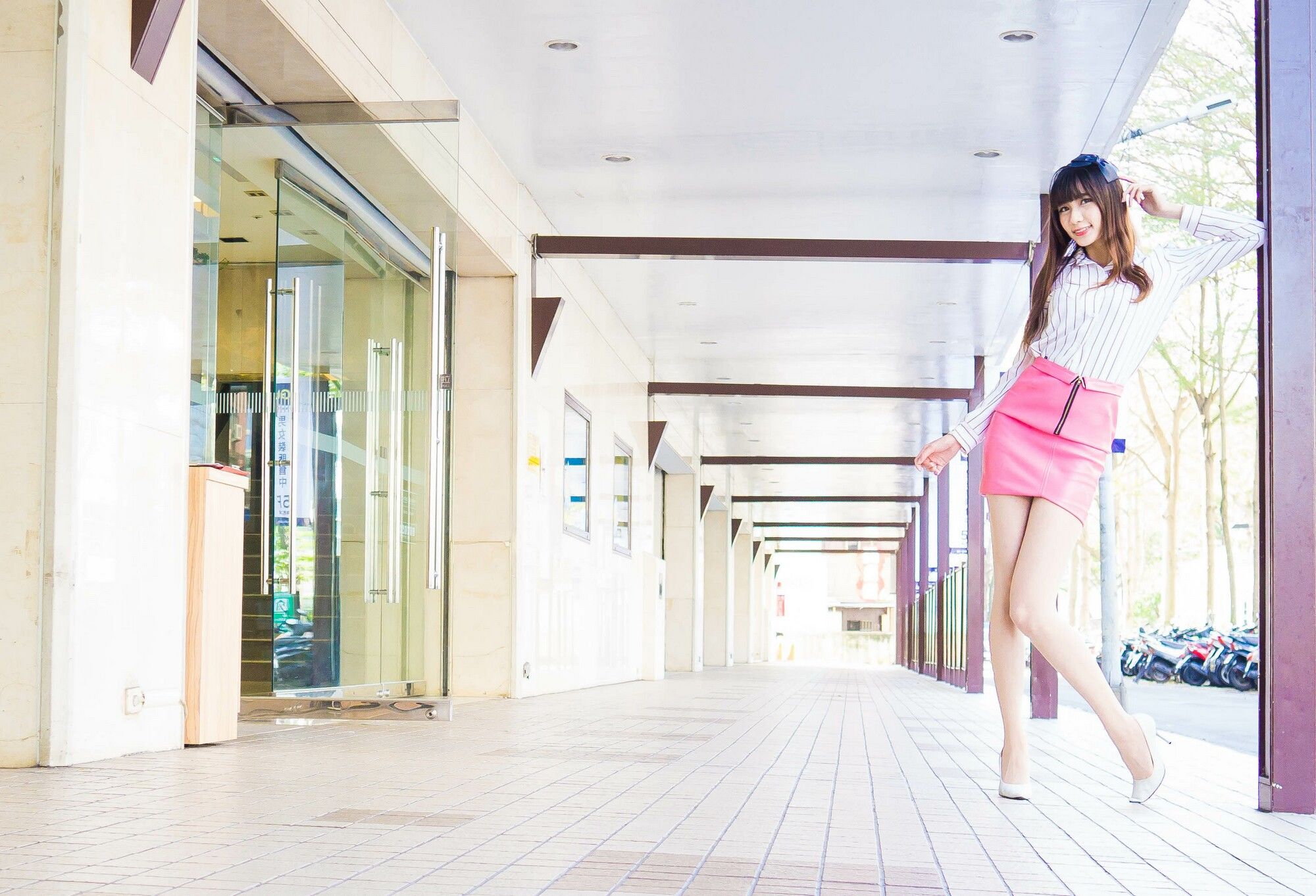 [台湾正妹] 蔡译心Candice《信义商区+東區+華山文創+中山區外拍》 写真集