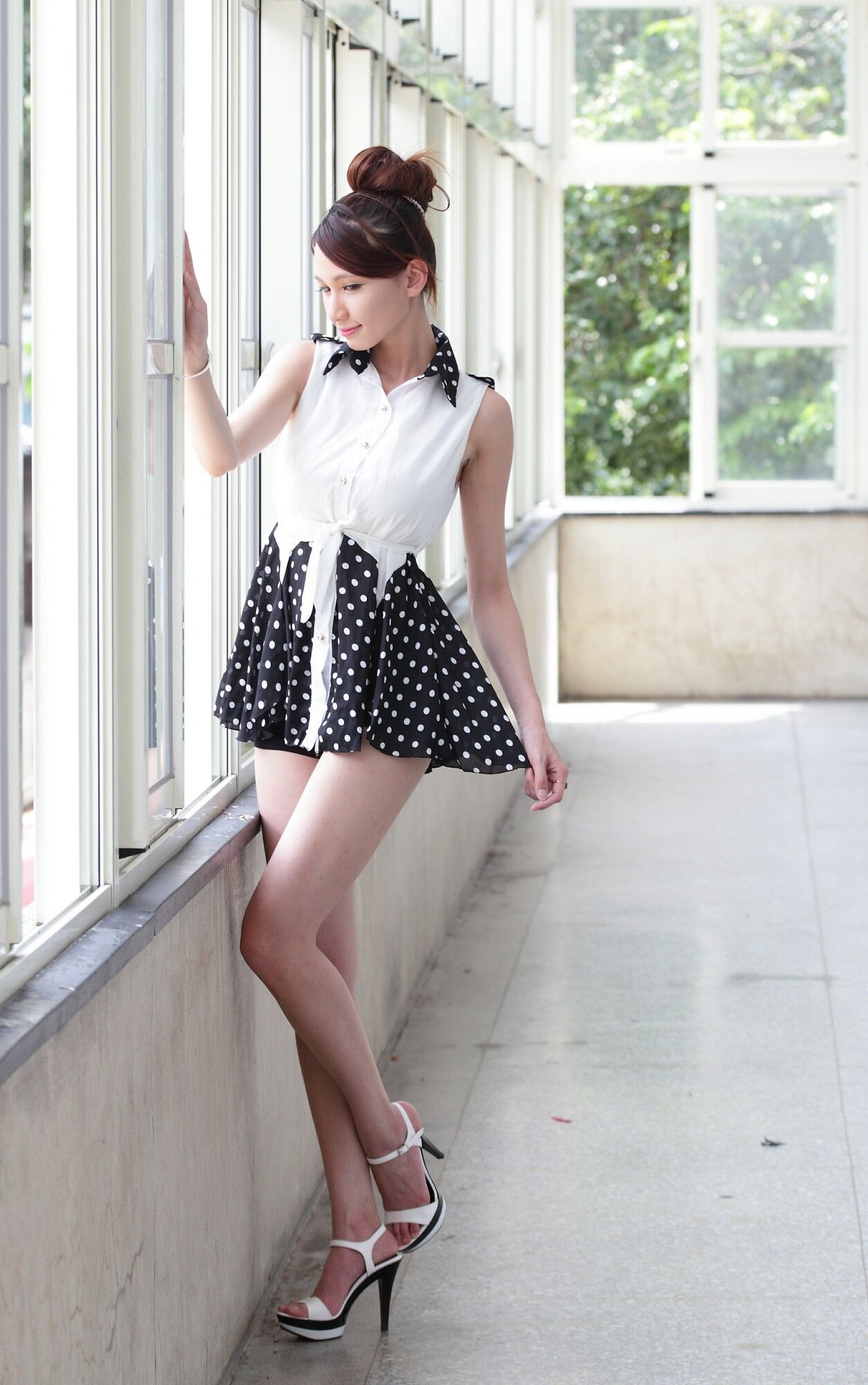 [台湾正妹] 蔡译心Candice《信义商区+東區+華山文創+中山區外拍》 写真集