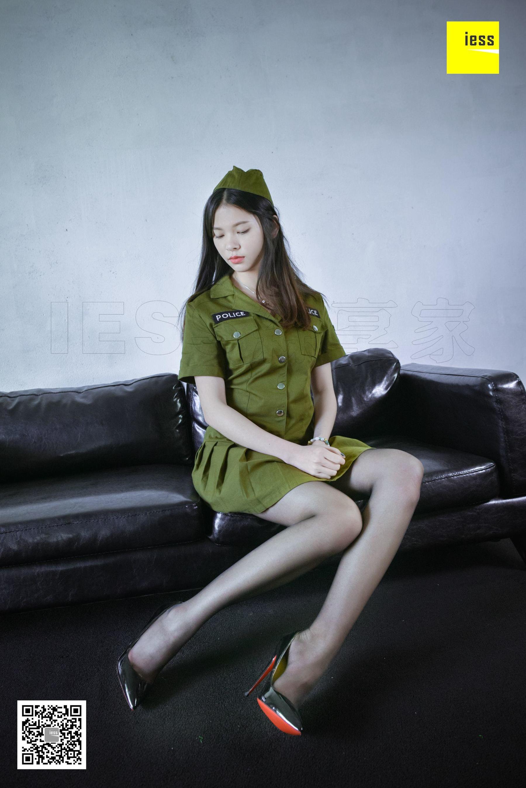 七七《黑丝军绿制服》 [异思趣向IESS] 丝享家249 写真集