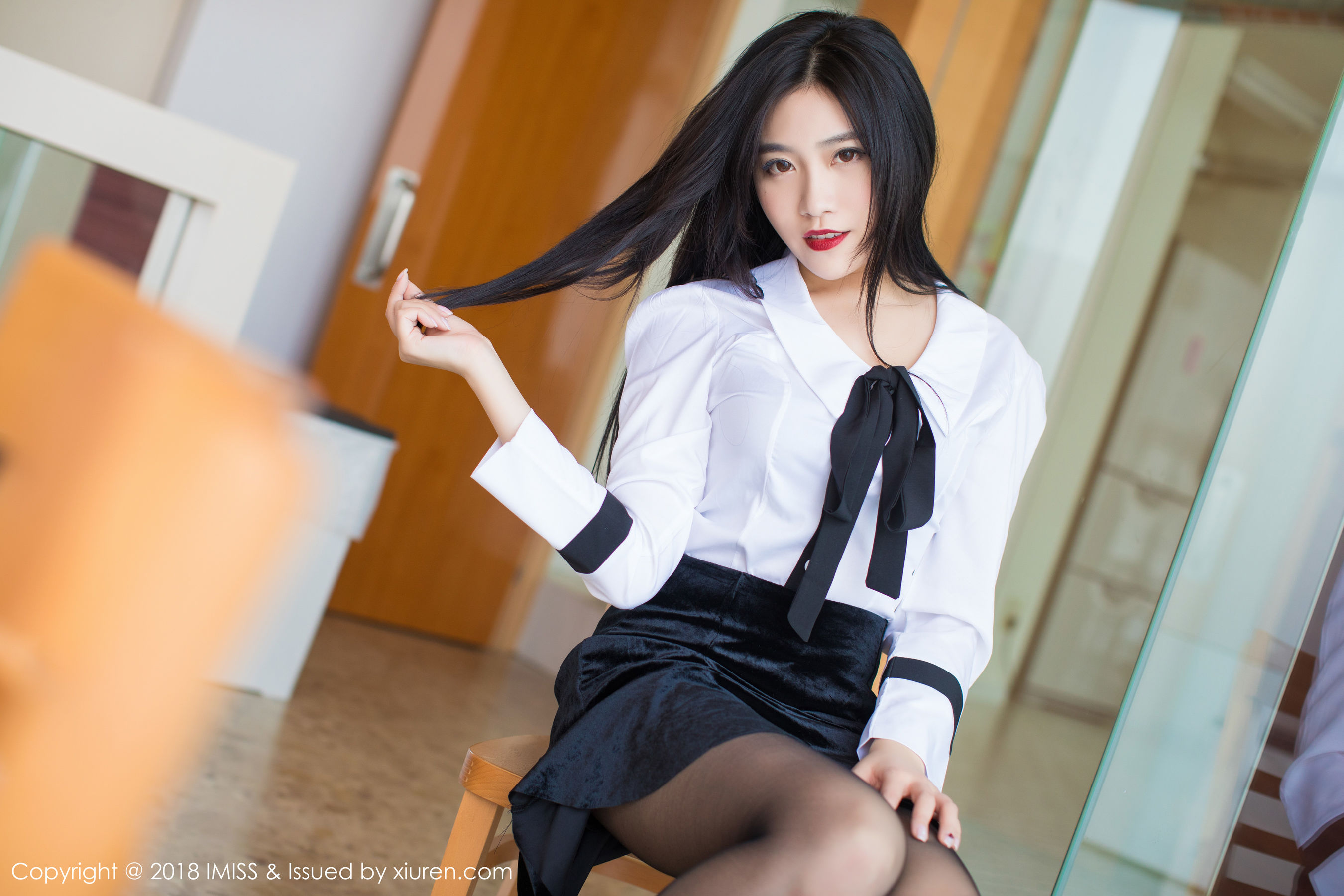 许诺Sabrina《极致美到窒息的美腿诱惑》 [爱蜜社IMiss] Vol.239 写真集