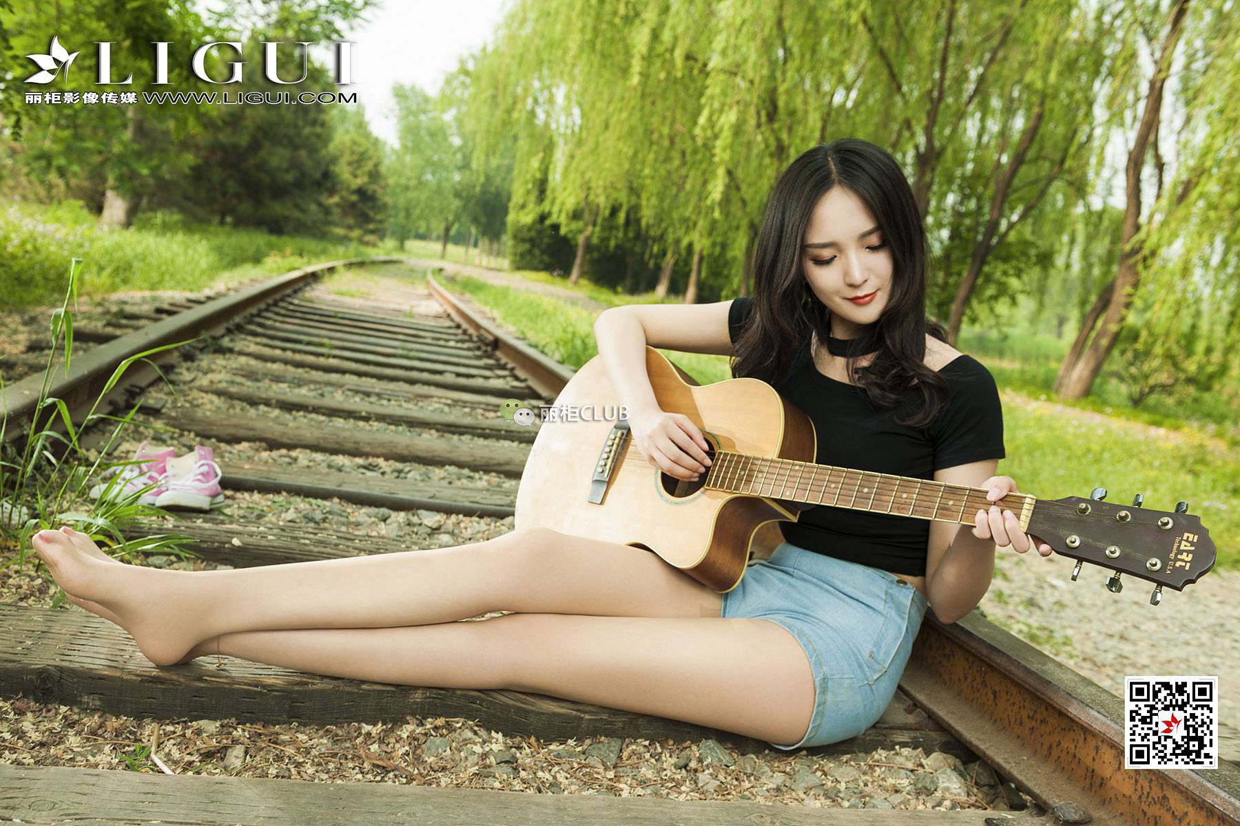 腿模小戈《文艺丝足少女》 [丽柜LIGUI] 美腿丝足 写真集