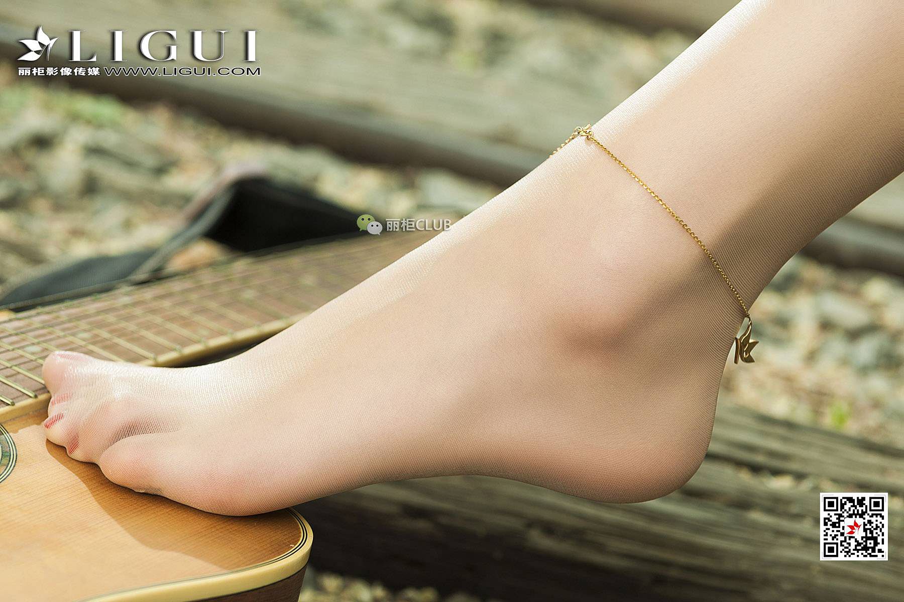 腿模小戈《文艺丝足少女》 [丽柜LIGUI] 美腿丝足 写真集