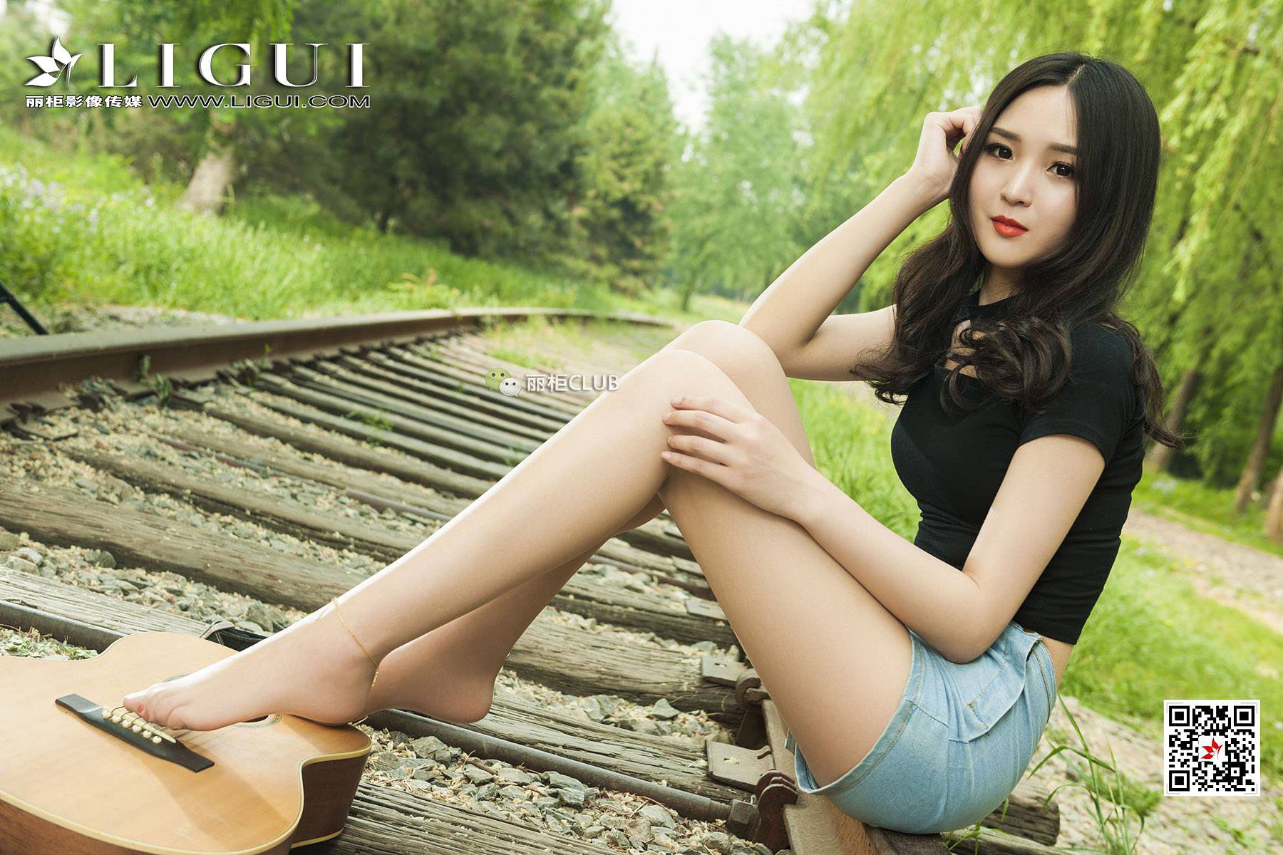 腿模小戈《文艺丝足少女》 [丽柜LIGUI] 美腿丝足 写真集