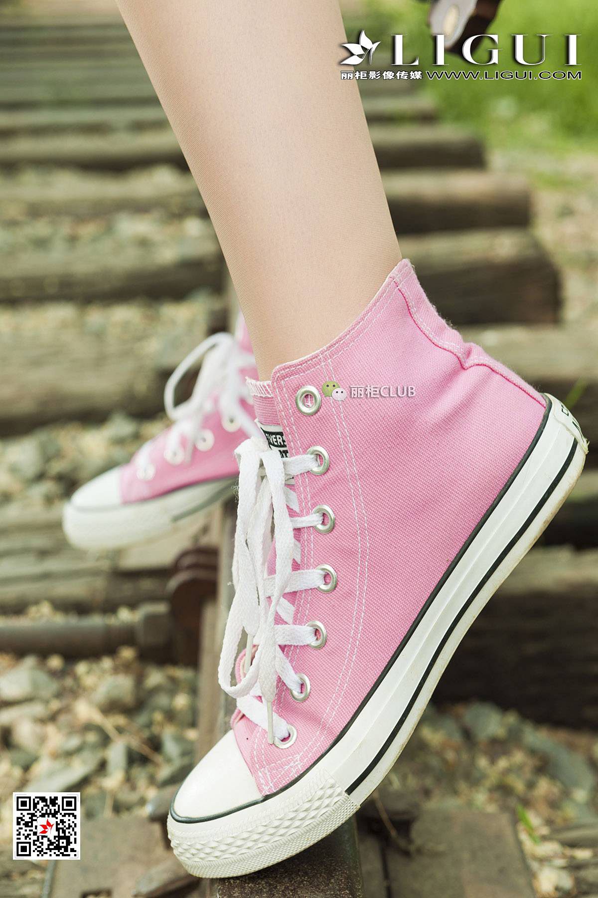 腿模小戈《文艺丝足少女》 [丽柜LIGUI] 美腿丝足 写真集