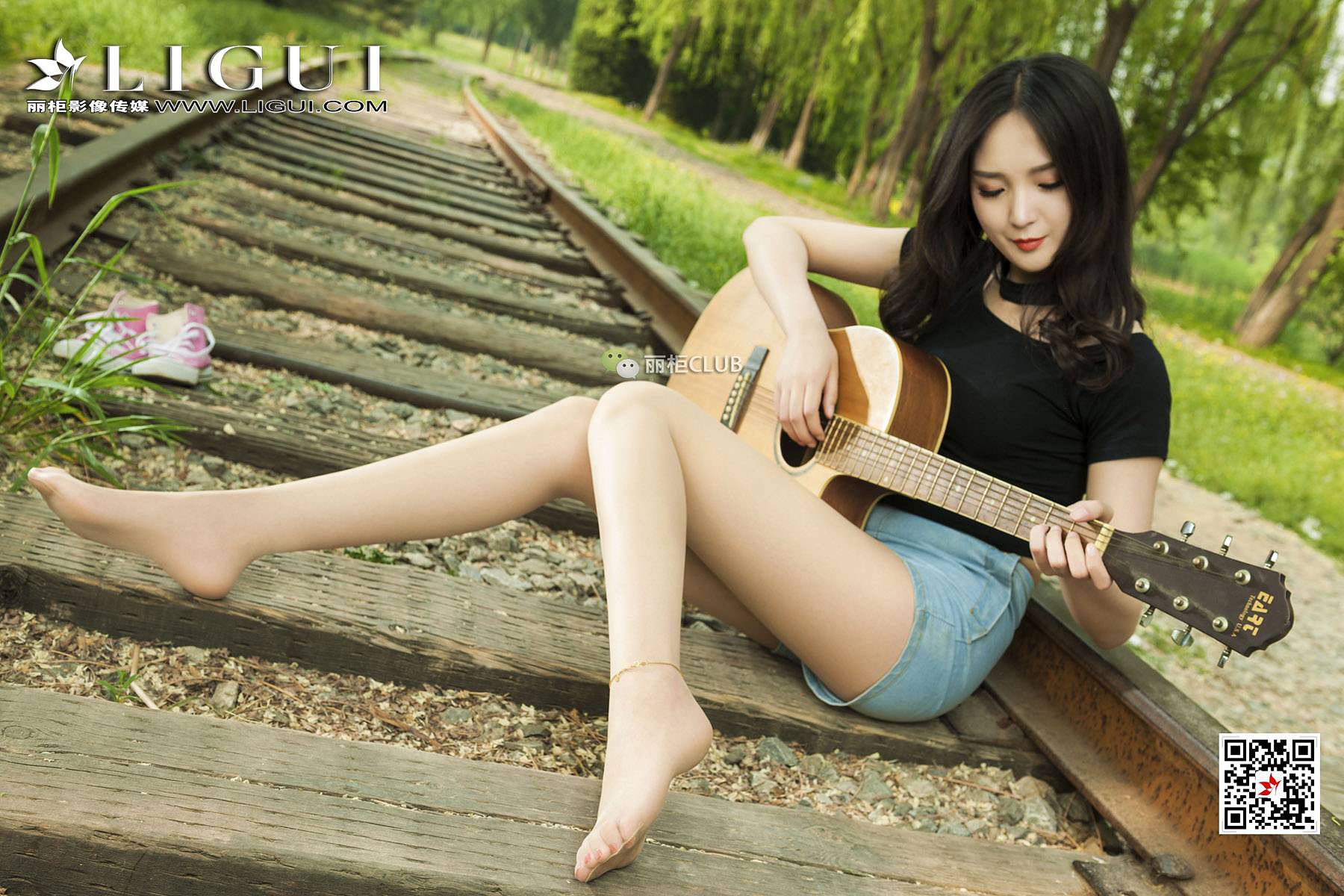 腿模小戈《文艺丝足少女》 [丽柜LIGUI] 美腿丝足 写真集