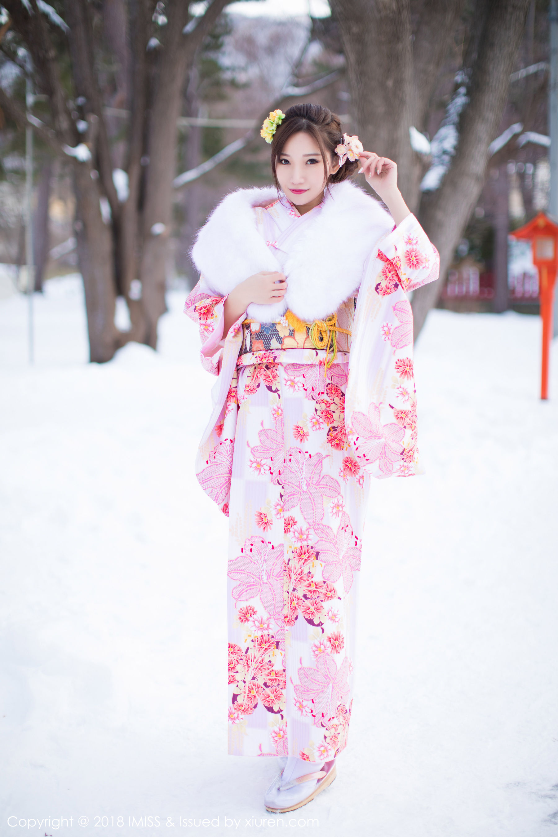 小狐狸Sica《北海道旅拍丝袜》 [爱蜜社IMiss] Vol.256 写真集