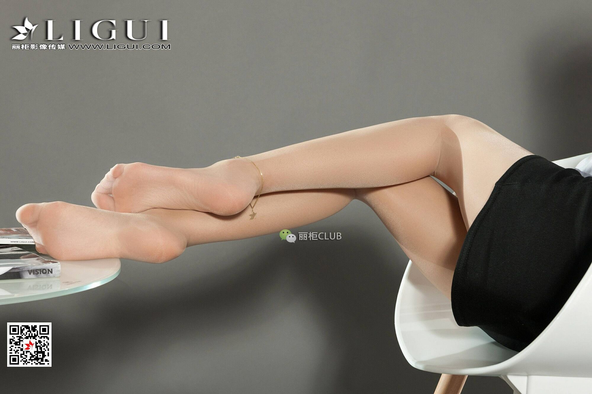 王炜炜《肉丝高跟OL》 [丽柜Ligui] 网络丽人 美腿丝足写真集