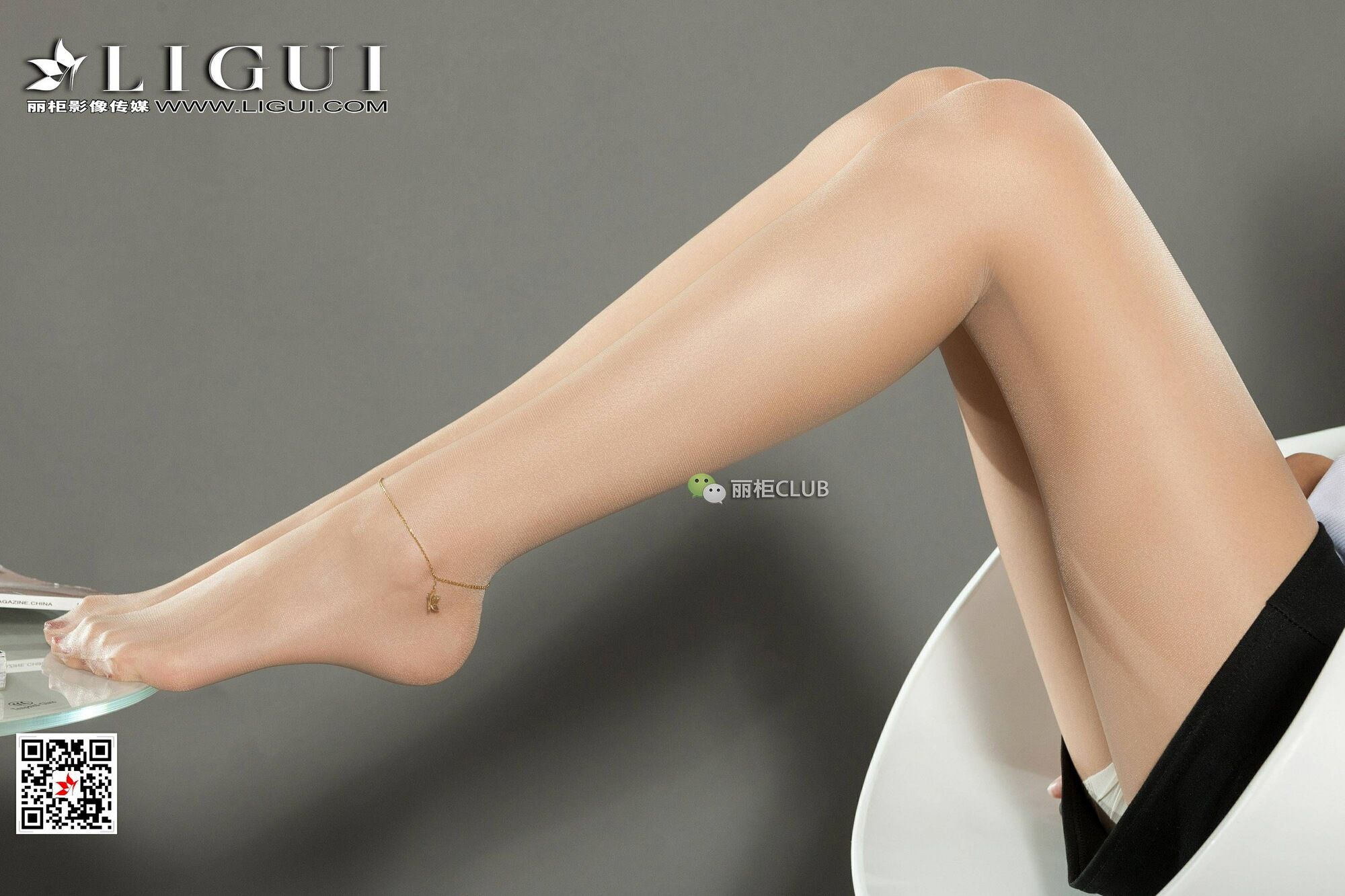 王炜炜《肉丝高跟OL》 [丽柜Ligui] 网络丽人 美腿丝足写真集