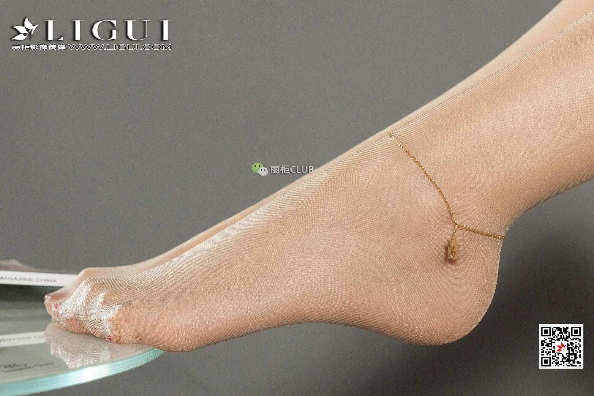 王炜炜《肉丝高跟OL》 [丽柜Ligui] 网络丽人 美腿丝足写真集