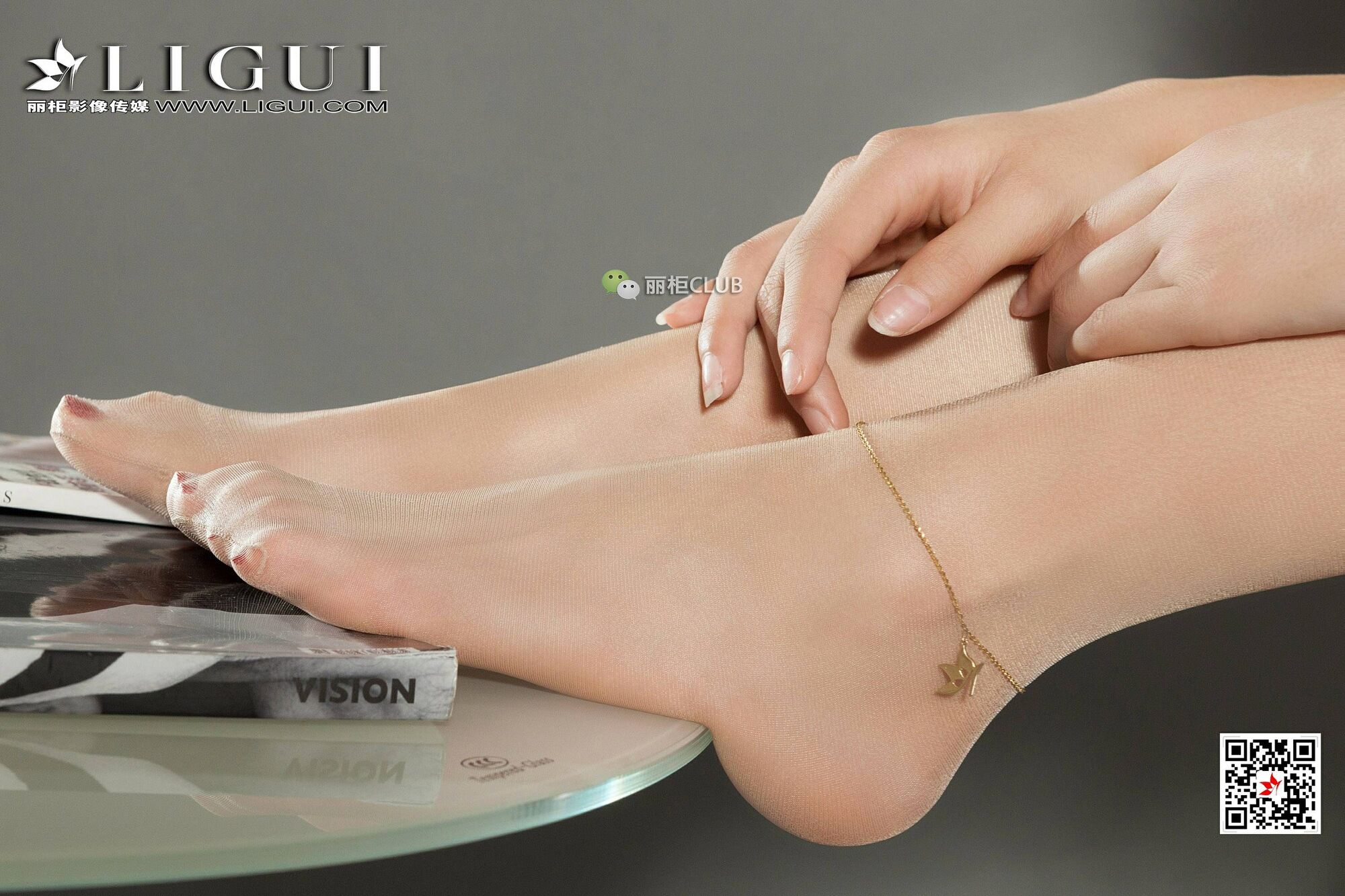 王炜炜《肉丝高跟OL》 [丽柜Ligui] 网络丽人 美腿丝足写真集