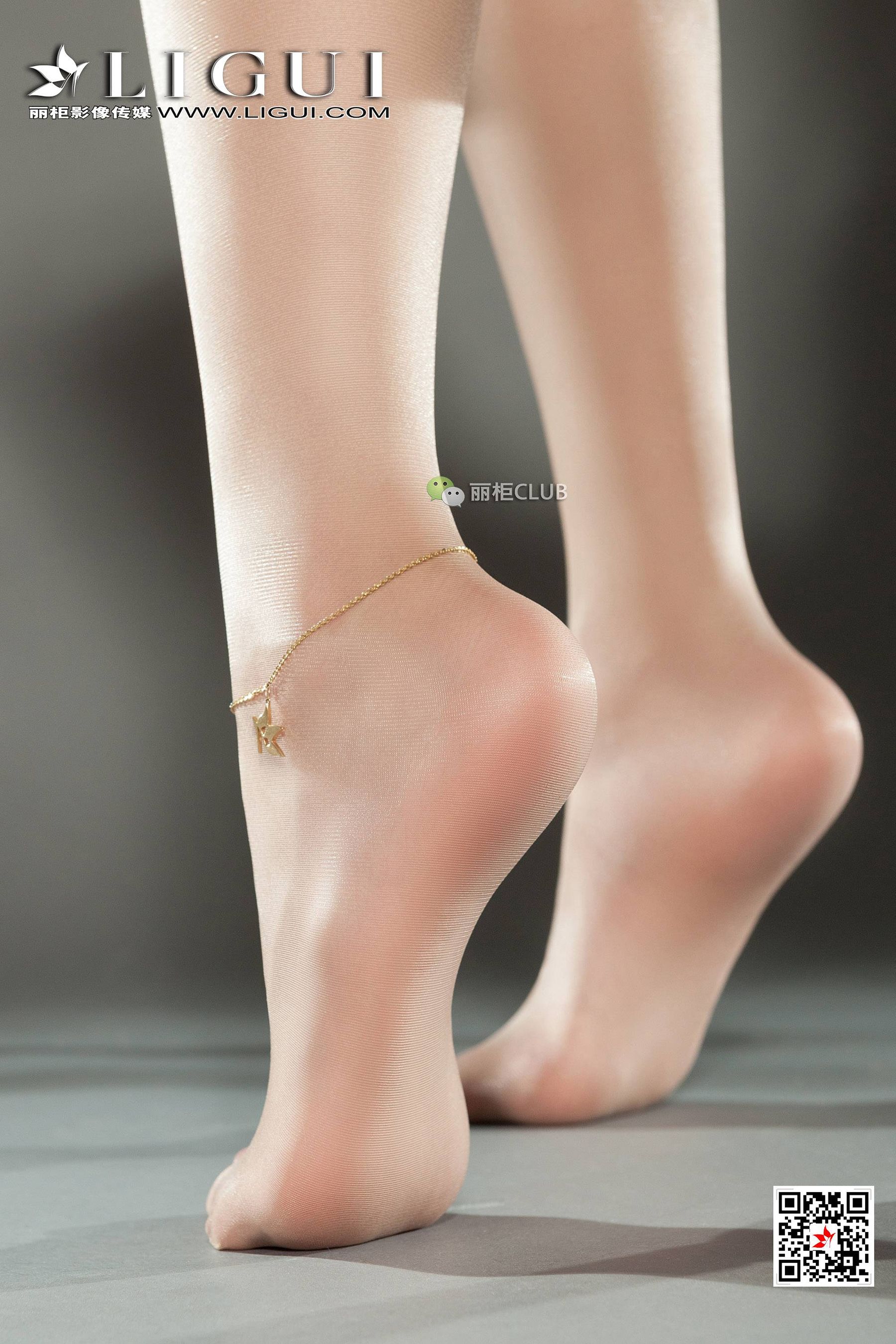王欣竹《OL制服美足》 [丽柜Ligui] 网络丽人 美腿丝足写真集