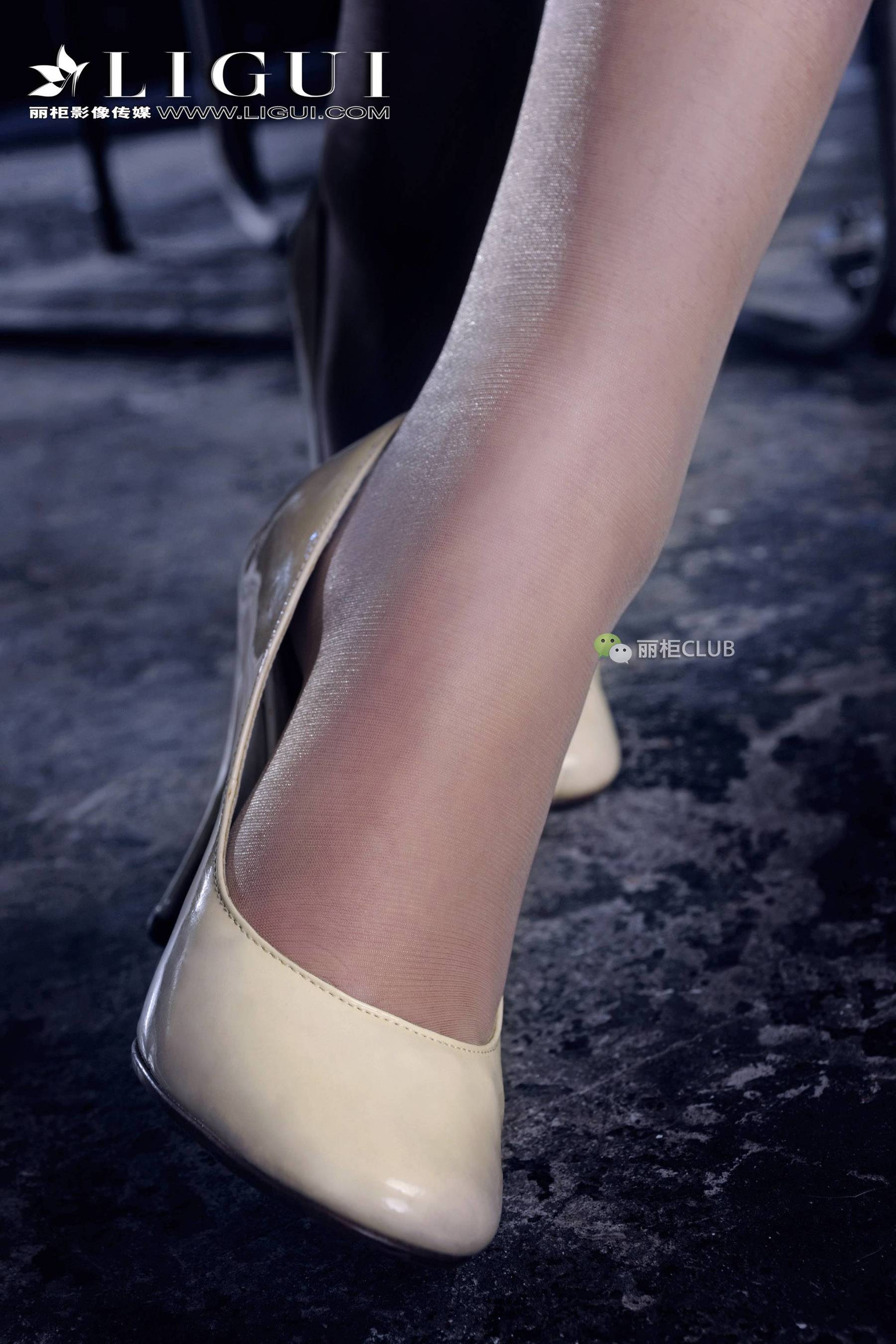 腿模韩雪《护士迷情》 [丽柜Ligui] 经典回顾 美腿丝足写真集