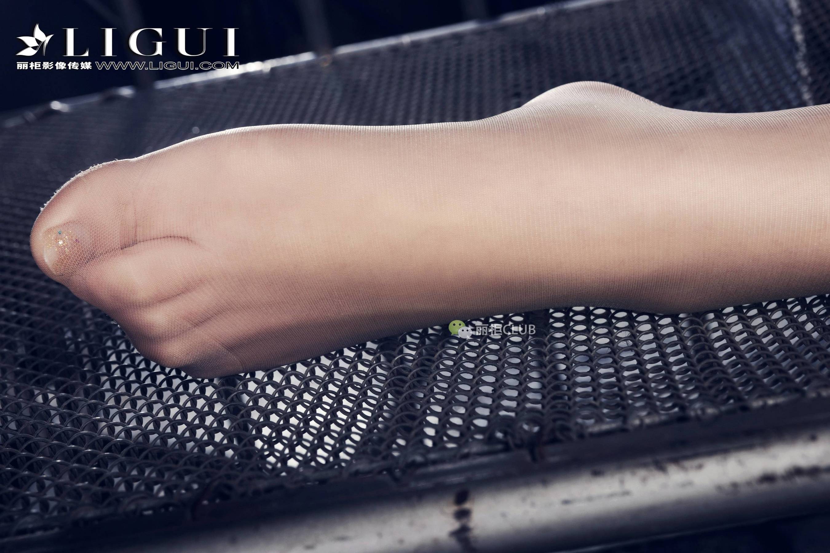 腿模韩雪《护士迷情》 [丽柜Ligui] 经典回顾 美腿丝足写真集