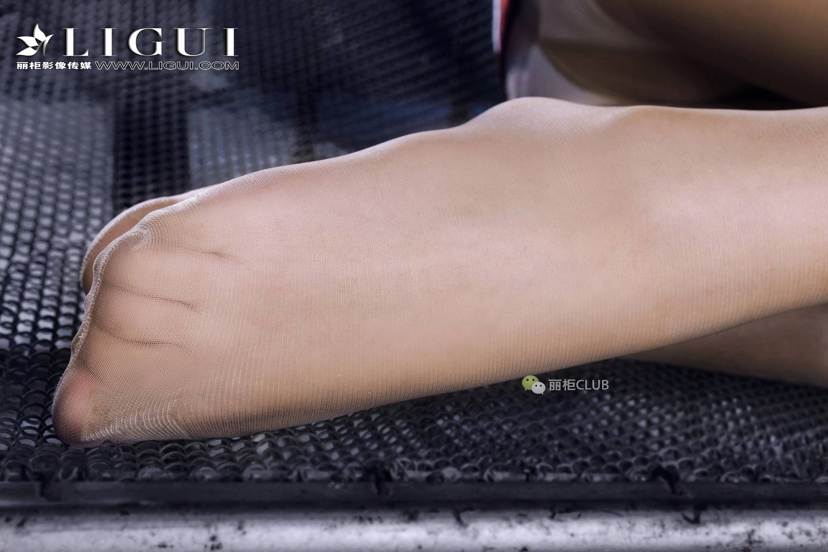 腿模韩雪《护士迷情》 [丽柜Ligui] 经典回顾 美腿丝足写真集
