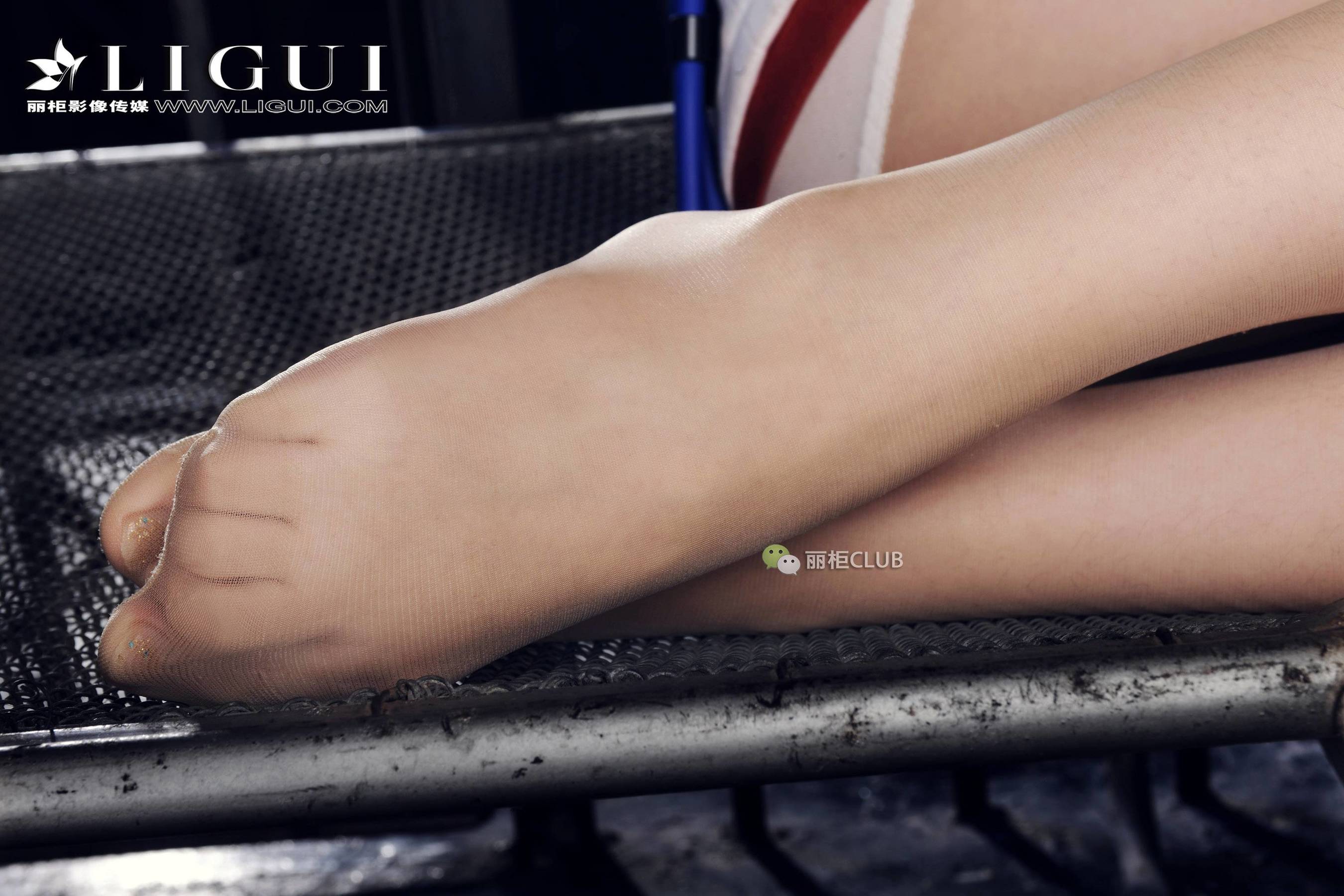 腿模韩雪《护士迷情》 [丽柜Ligui] 经典回顾 美腿丝足写真集