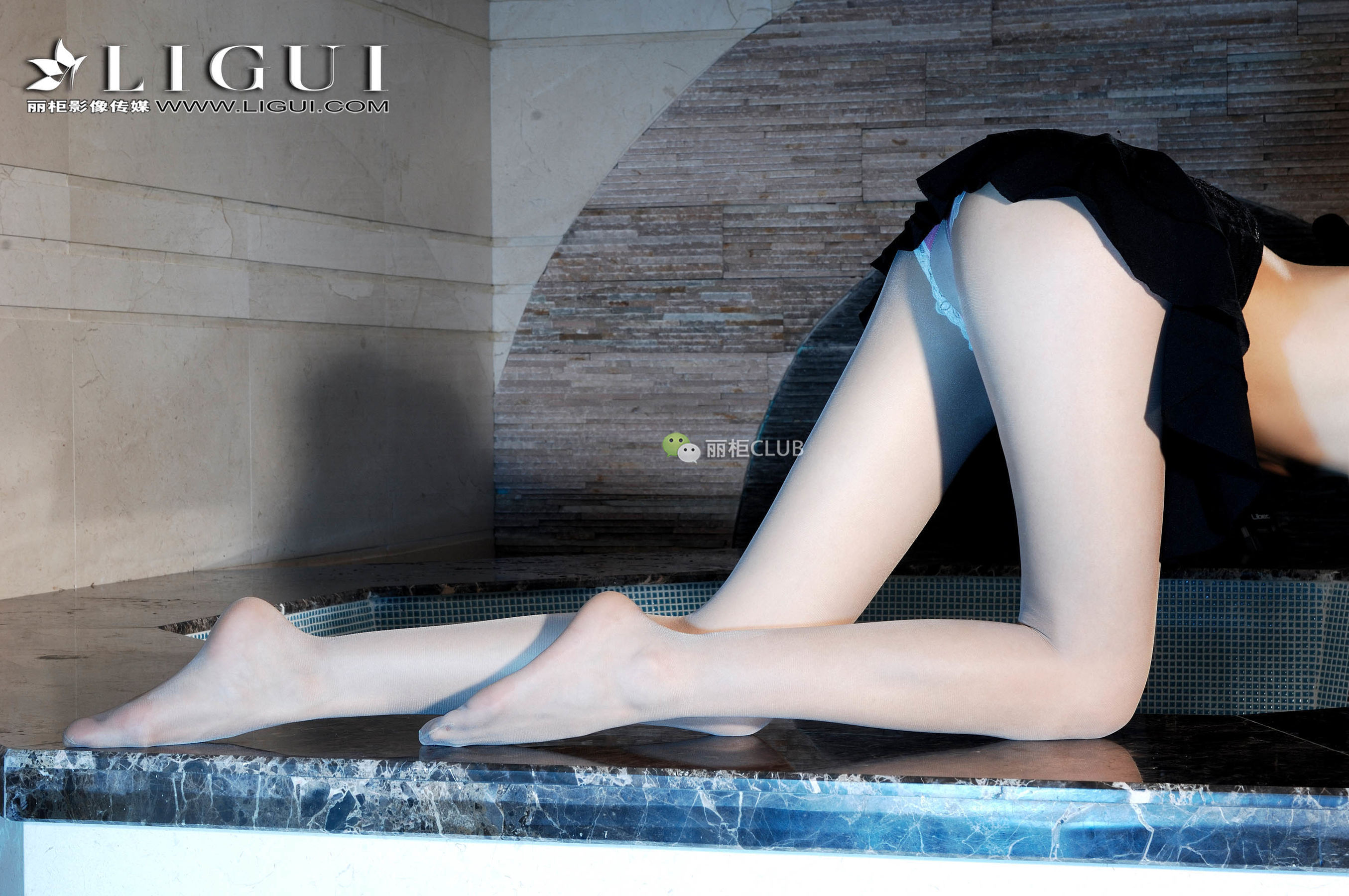 腿模文欣《高跟美足》 [丽柜Ligui] 美腿丝足写真集