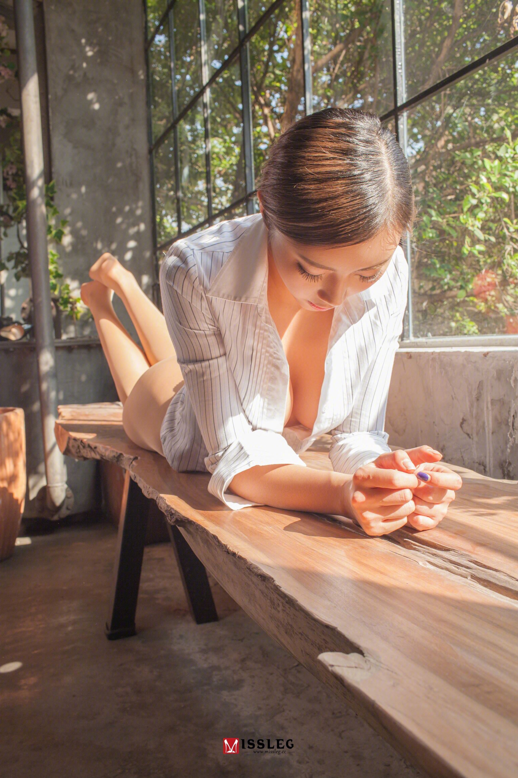 瑶瑶《废弃工厂》 [蜜丝MISSLEG] V001 写真集