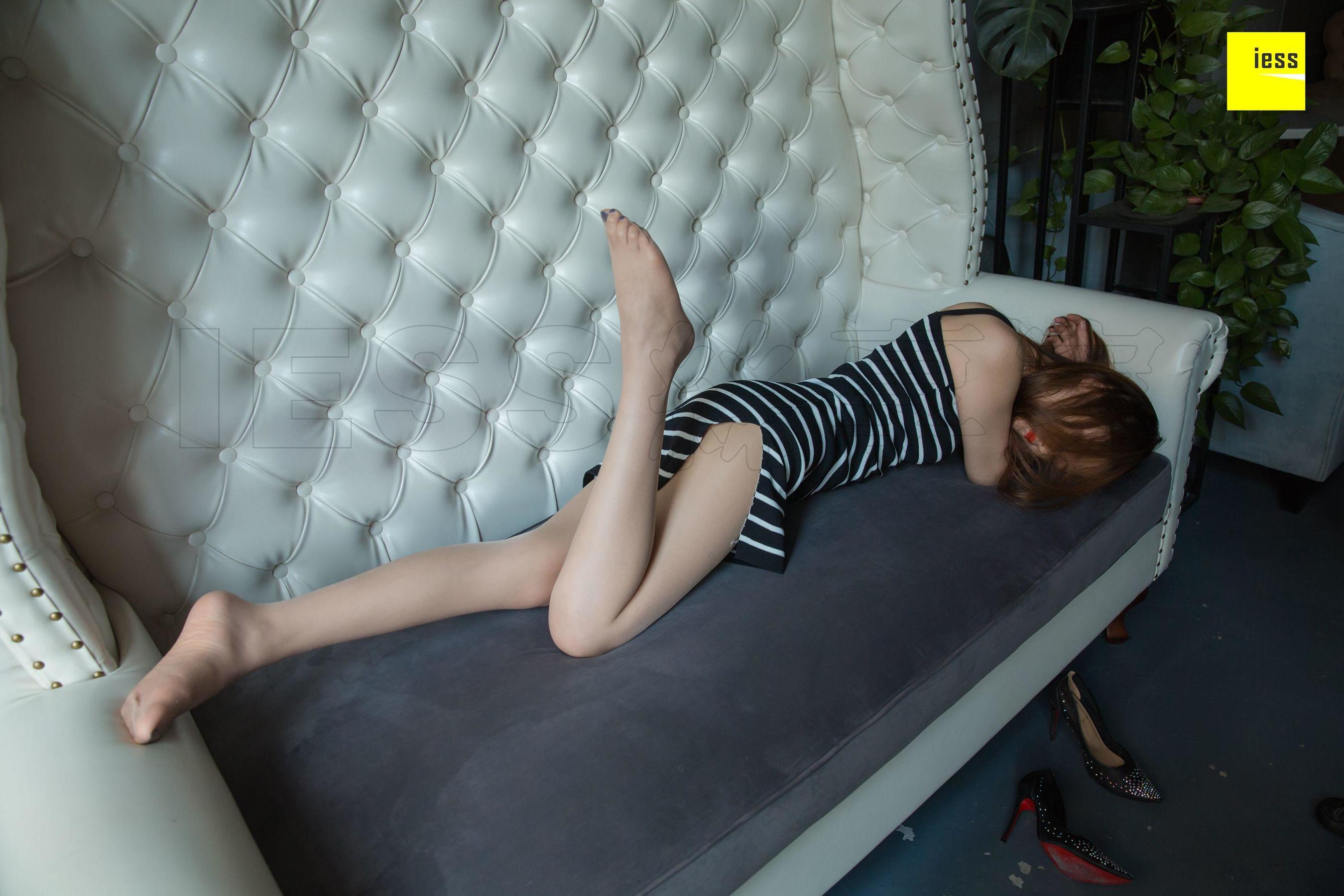 九妹 《九妹也可以很酷》[异思趣向IESS] 丝享家275 写真集