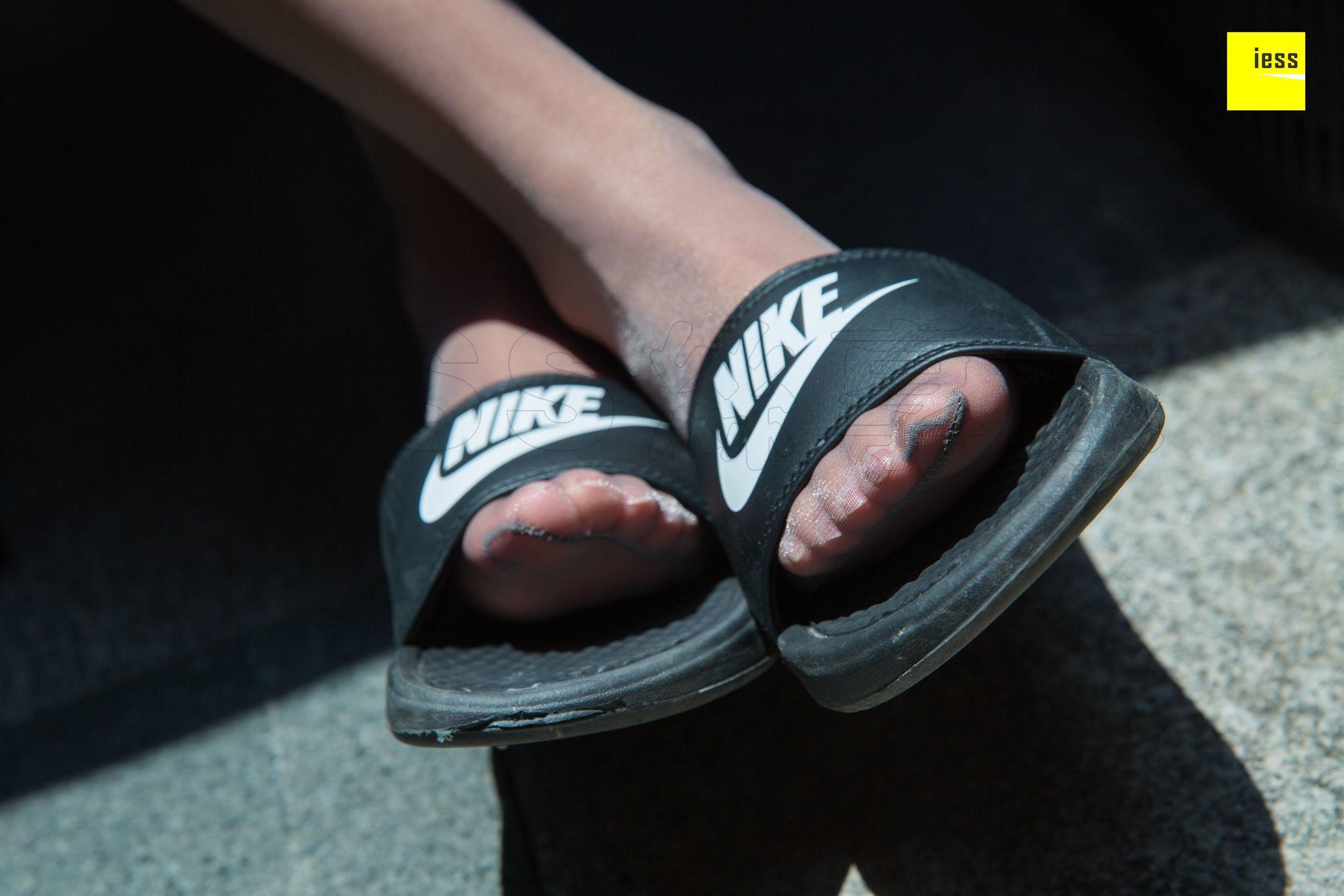 婉萍 《婉萍知性超高跟灰丝》[异思趣向IESS] 丝享家276 写真集