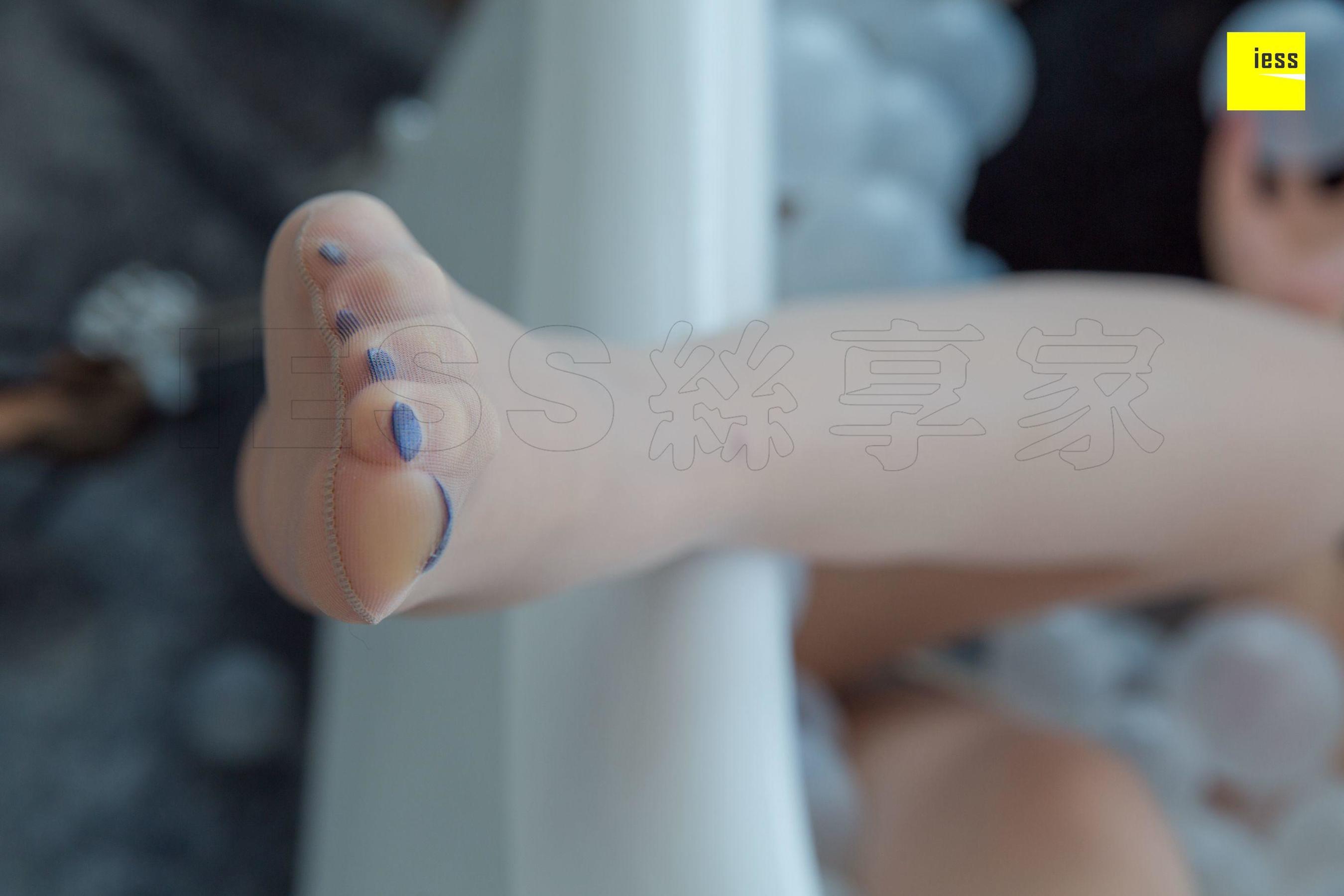 九妹 《九妹浴缸牛仔短裤》[异思趣向IESS] 丝享家282 写真集