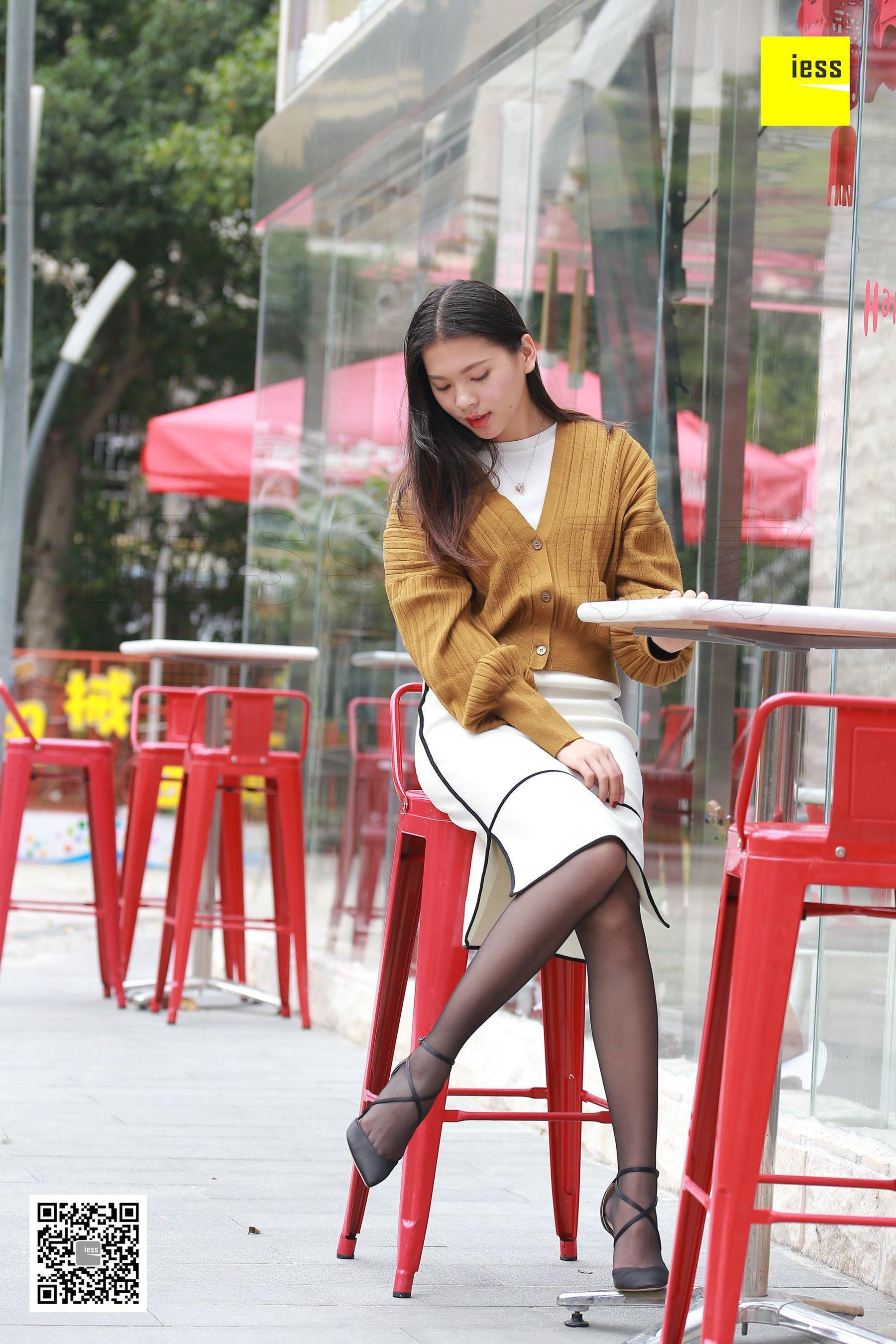 七七 《独自等人的黑丝美女》[异思趣向IESS] 丝享家285 写真集