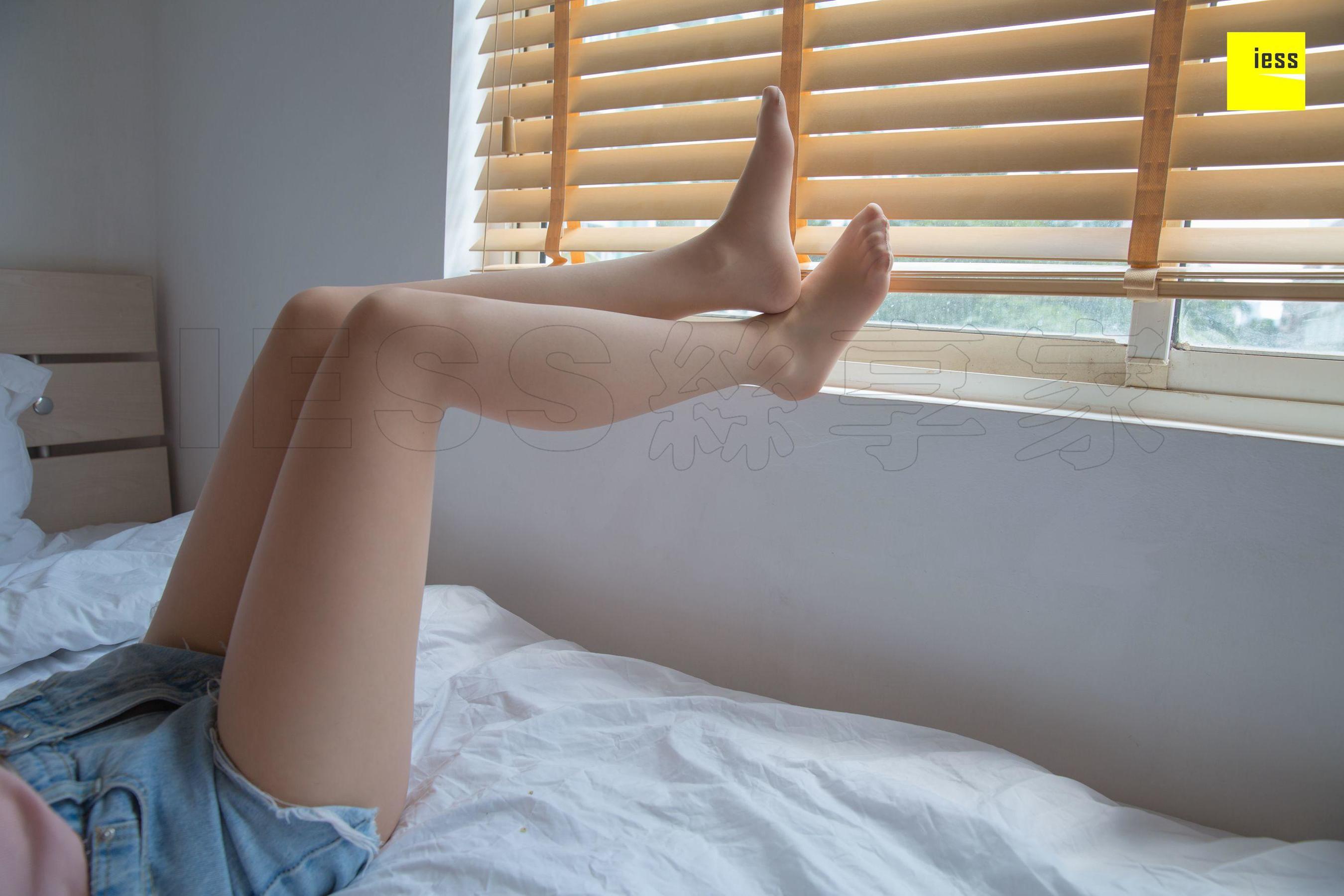 文欣 《百叶窗下的秘密》[异思趣向IESS] 丝享家293 写真集