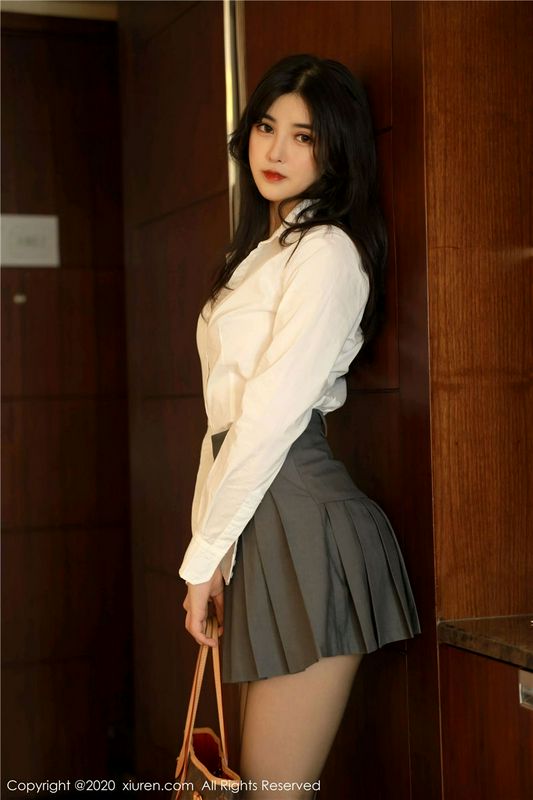 XiuRen秀人网No.2330韩静安首套写真