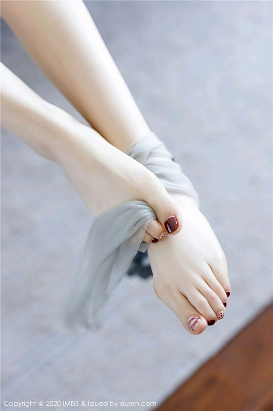 IMISS爱蜜社VOL.479Angela小热巴丝袜美腿写真