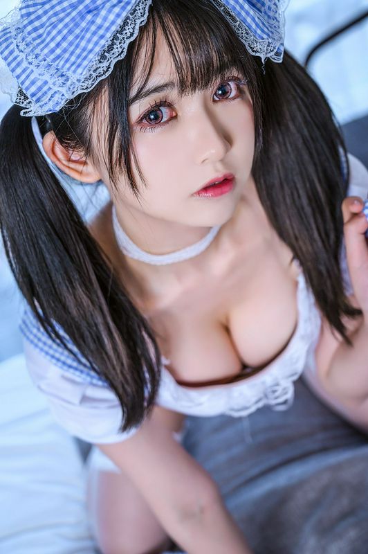 鳗鱼霏儿蓝白女仆