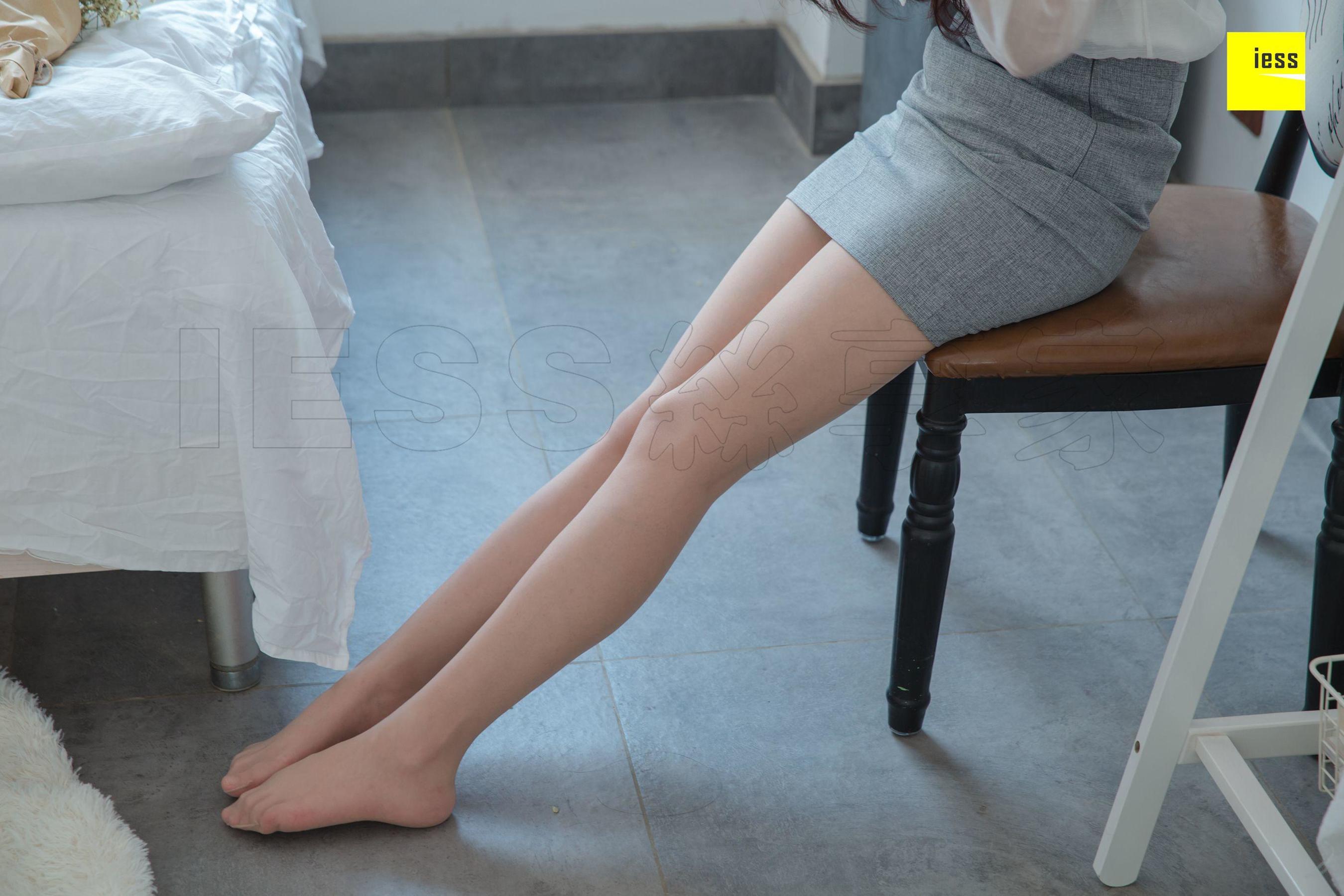 文欣 《那微微翘起的曲线》 [异思趣向IESS] 丝享家311 美腿美足写真集