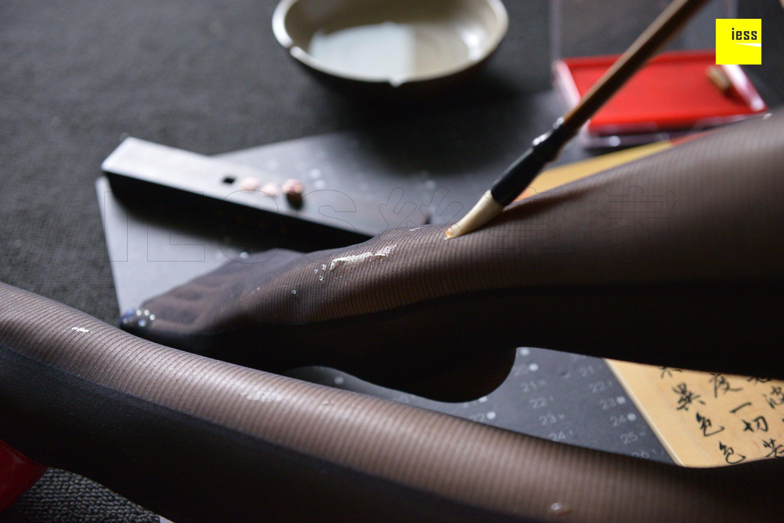 辣妈君君 《辣妈黑色时装袜》[异思趣向IESS] 丝享家317 美腿丝足写真集