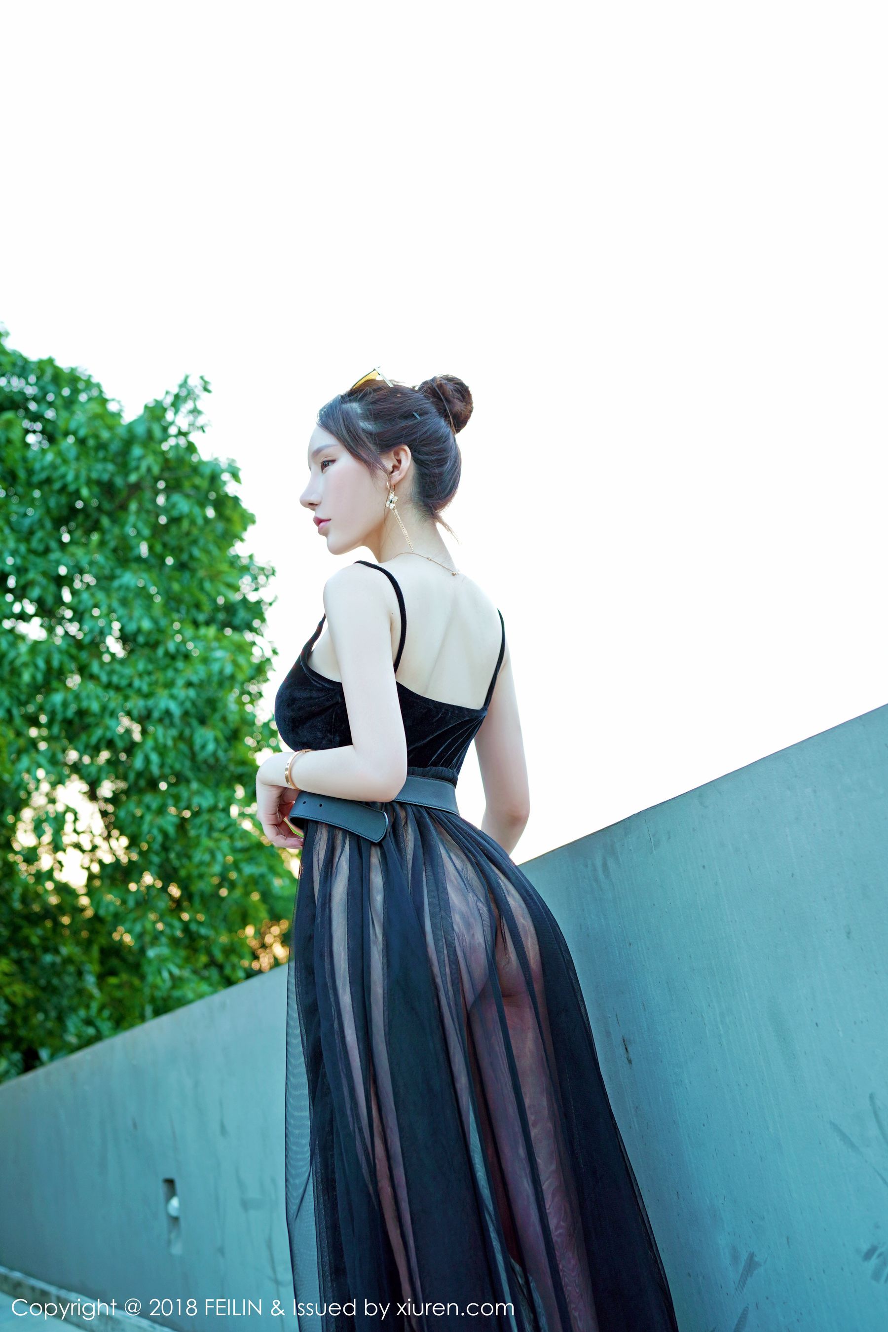 周于希《若隐若现的曲线诱惑》 [嗲囡囡FEILIN] VOL.163 写真集