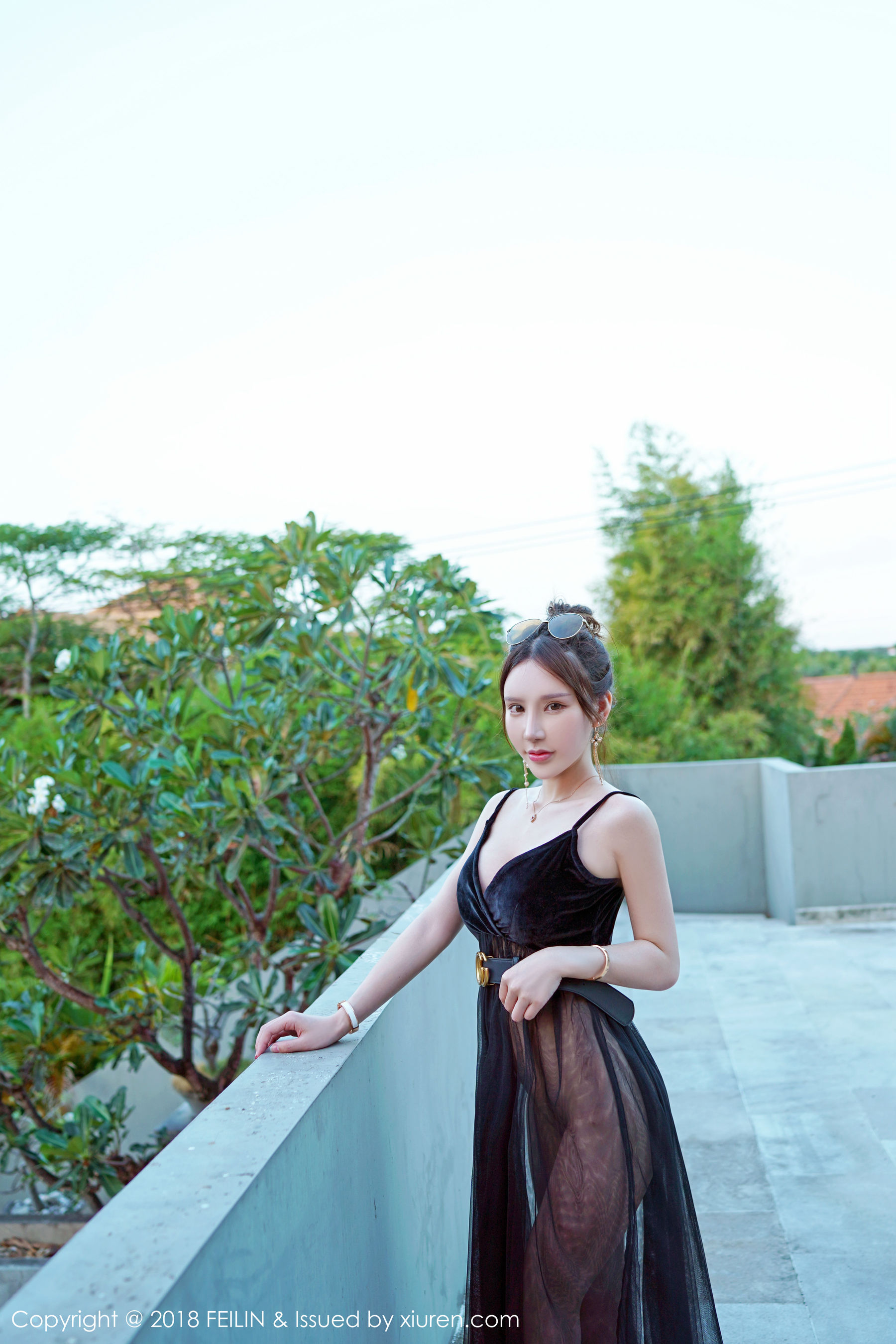 周于希《若隐若现的曲线诱惑》 [嗲囡囡FEILIN] VOL.163 写真集