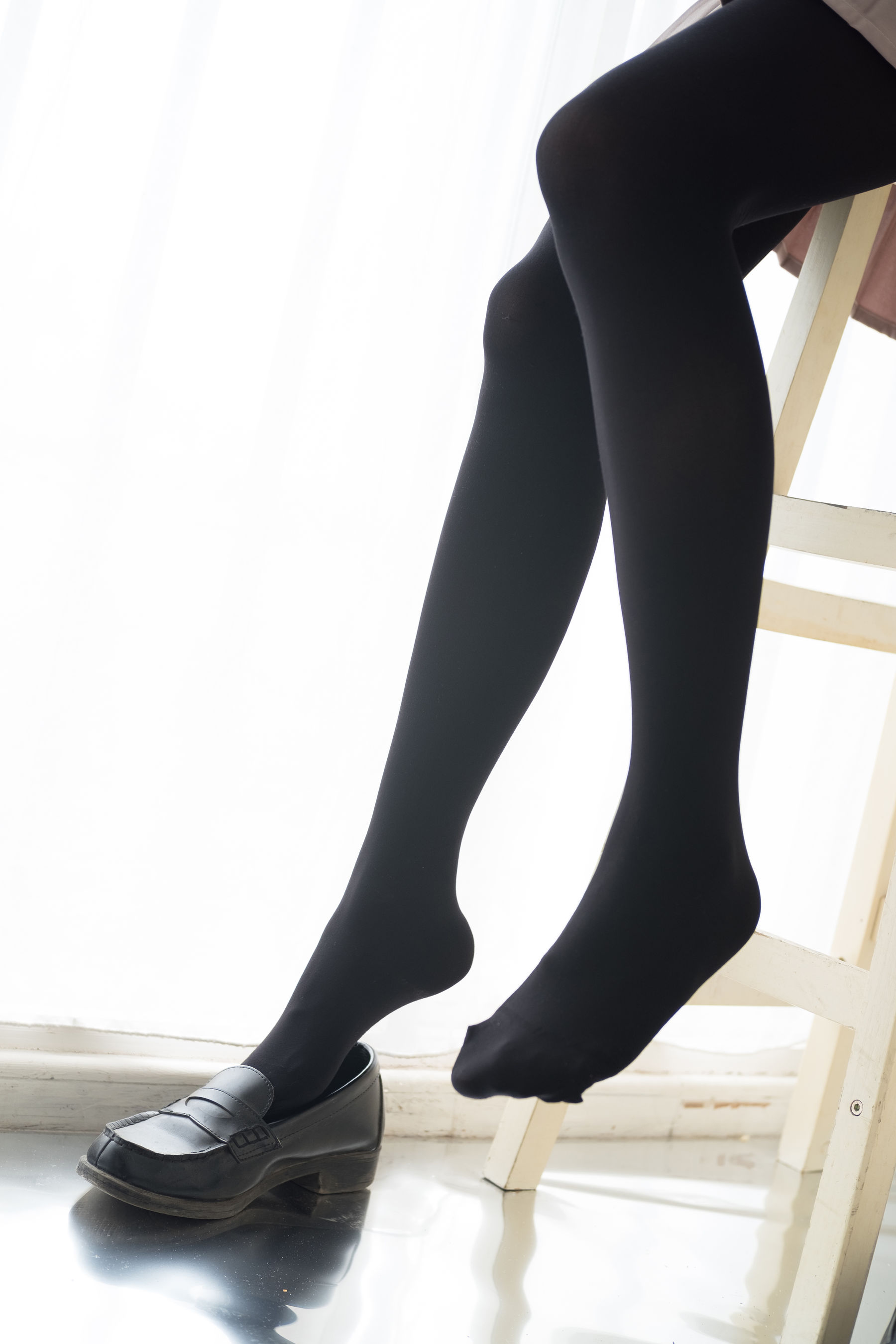 《慢慢脱下你的黑丝》 [森萝财团] R15-029 写真集