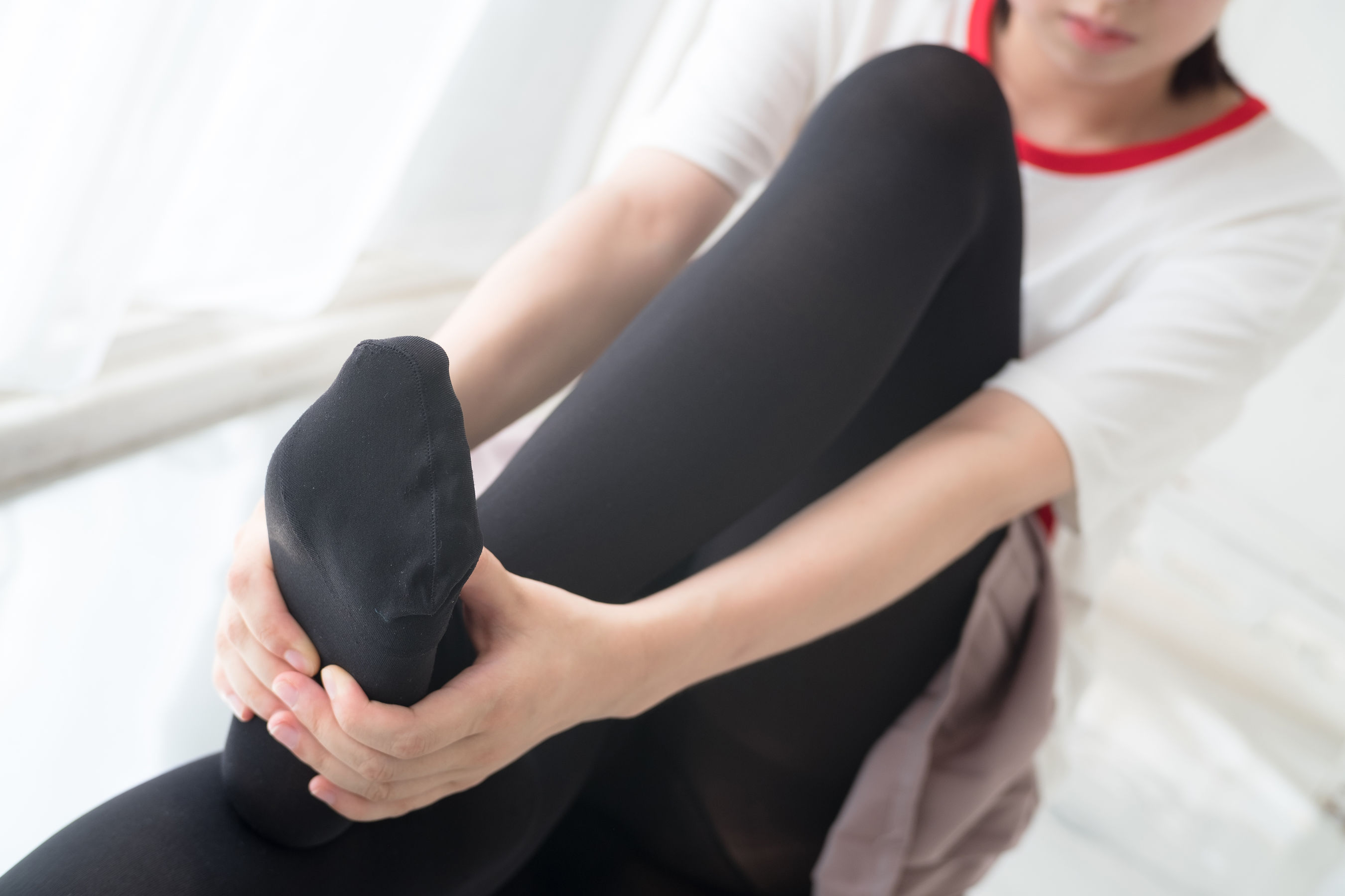 《慢慢脱下你的黑丝》 [森萝财团] R15-029 写真集