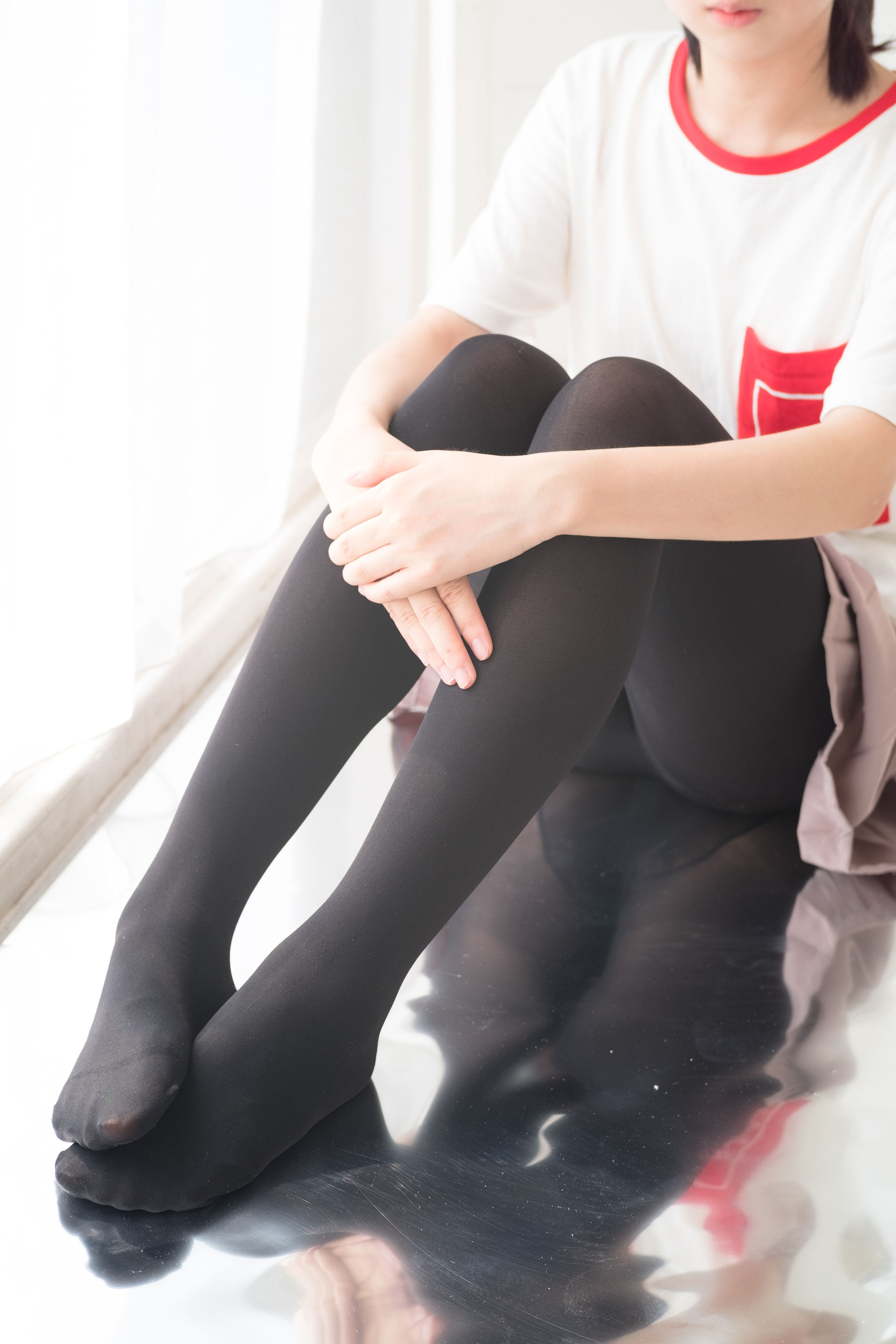 《慢慢脱下你的黑丝》 [森萝财团] R15-029 写真集