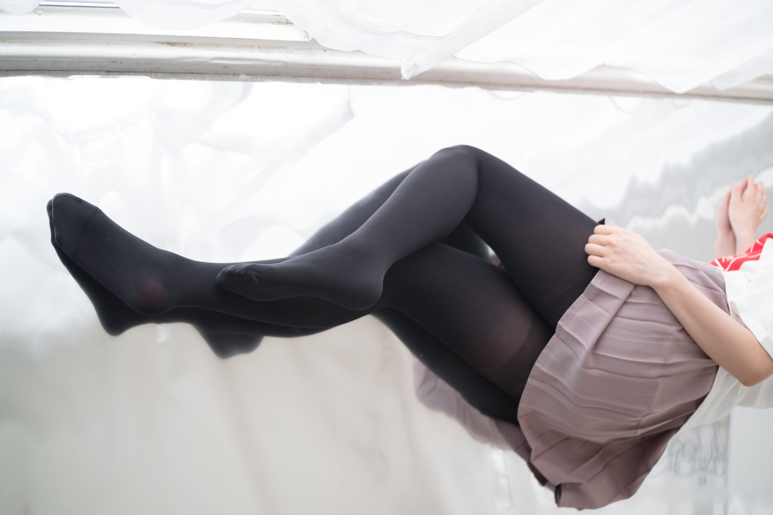 《慢慢脱下你的黑丝》 [森萝财团] R15-029 写真集