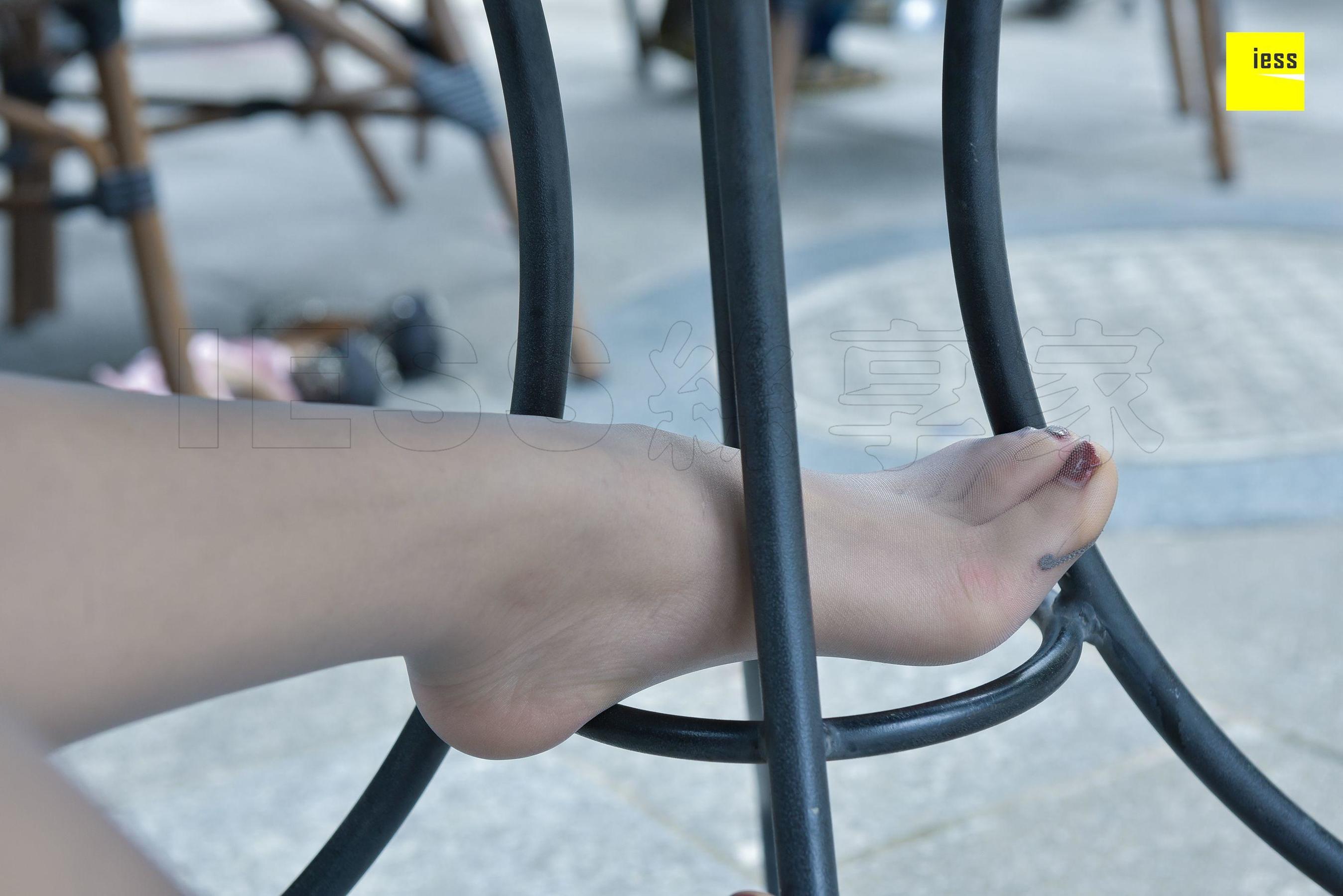 模特七七 《星巴克偶遇同事》[异思趣向IESS] 写真集