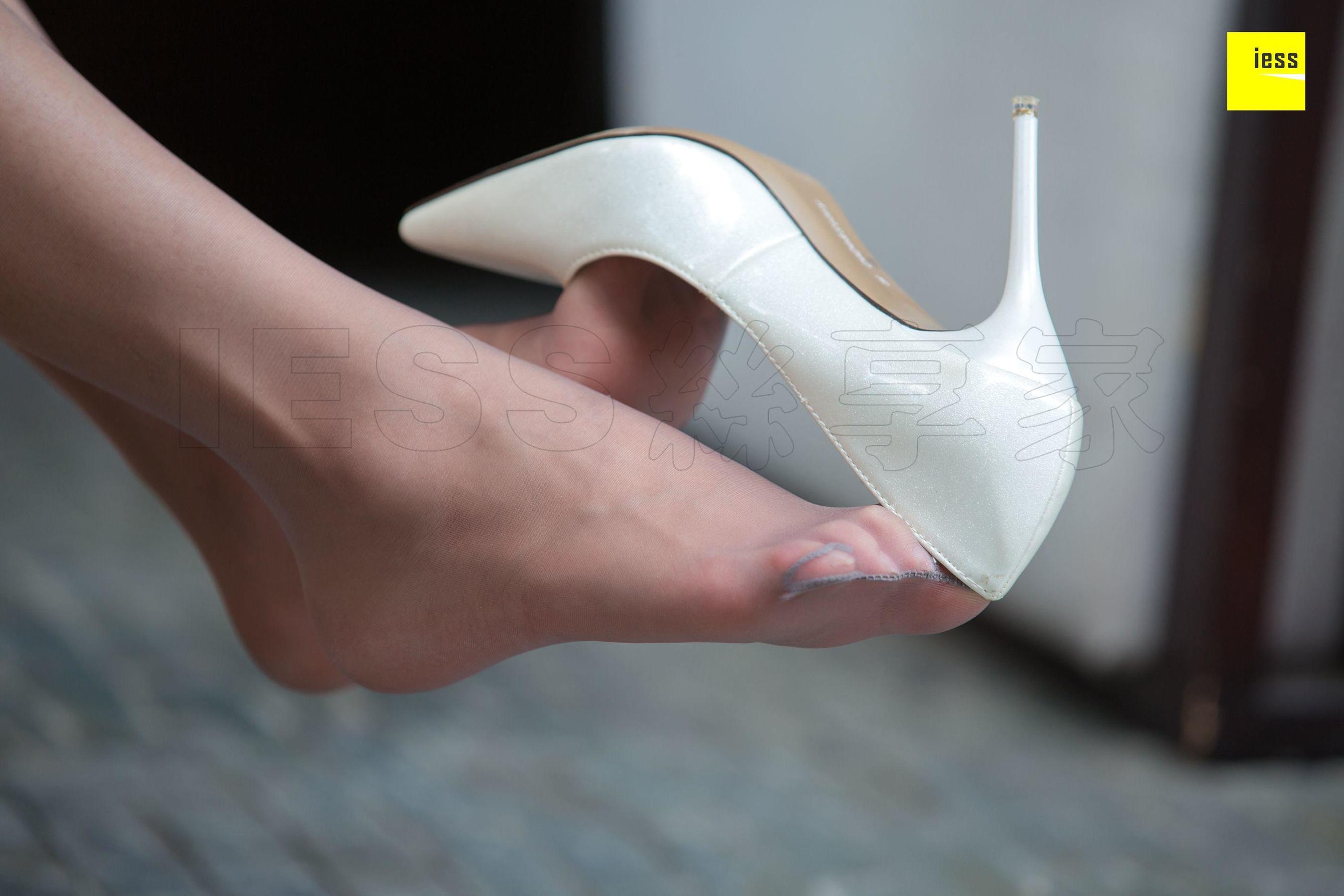 模特婉萍 《婉萍素雅风灰丝》[异思趣向IESS] 写真集